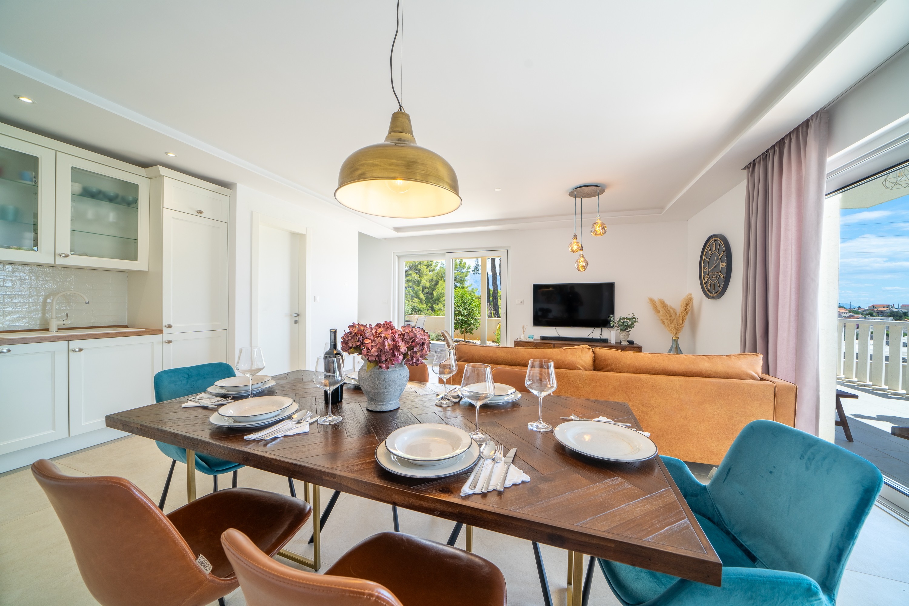 Three bedroom house with terrace and sea view Sumartin, Brač  K