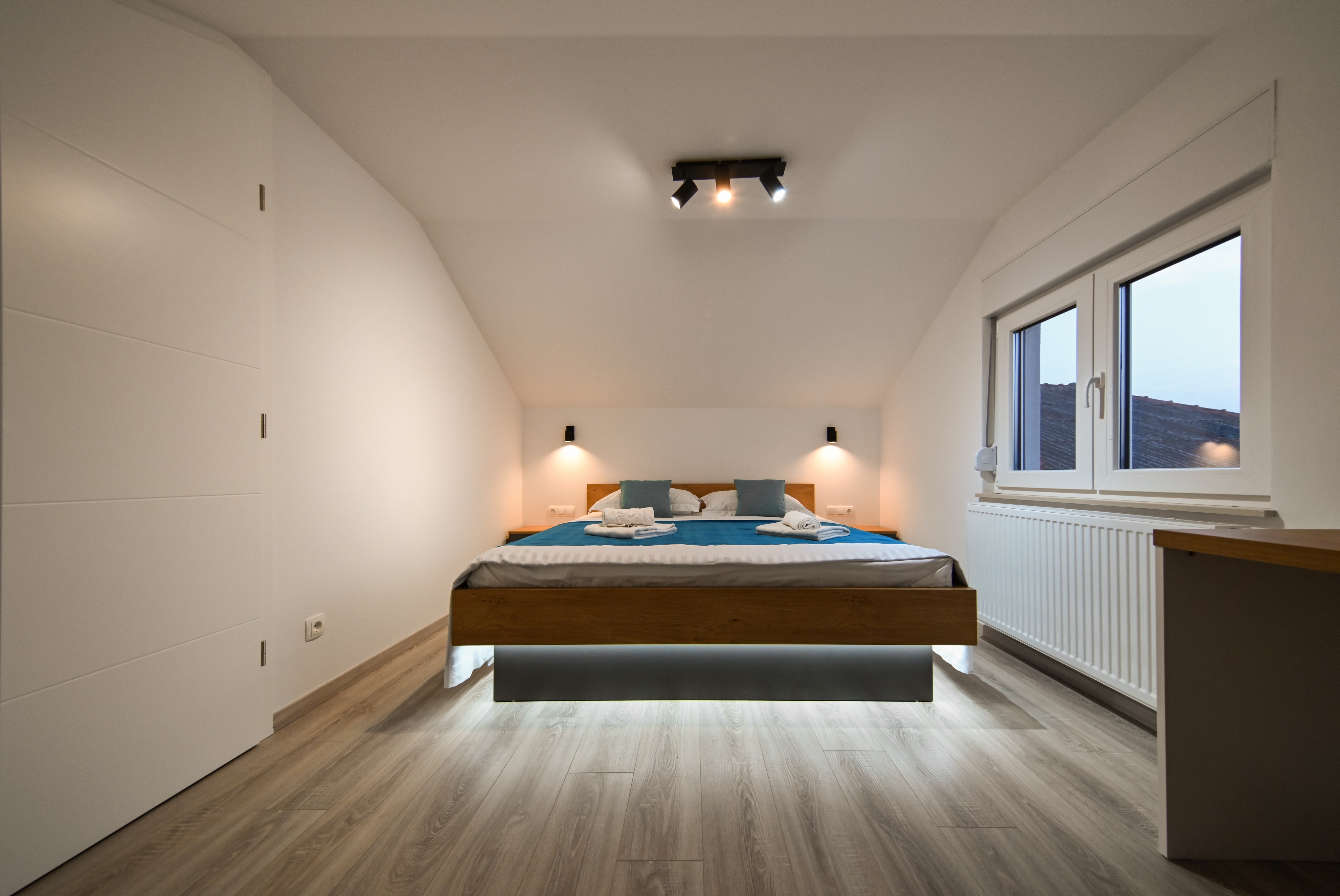 Three bedroom house with air-conditioning Privlaka, Zadar  K