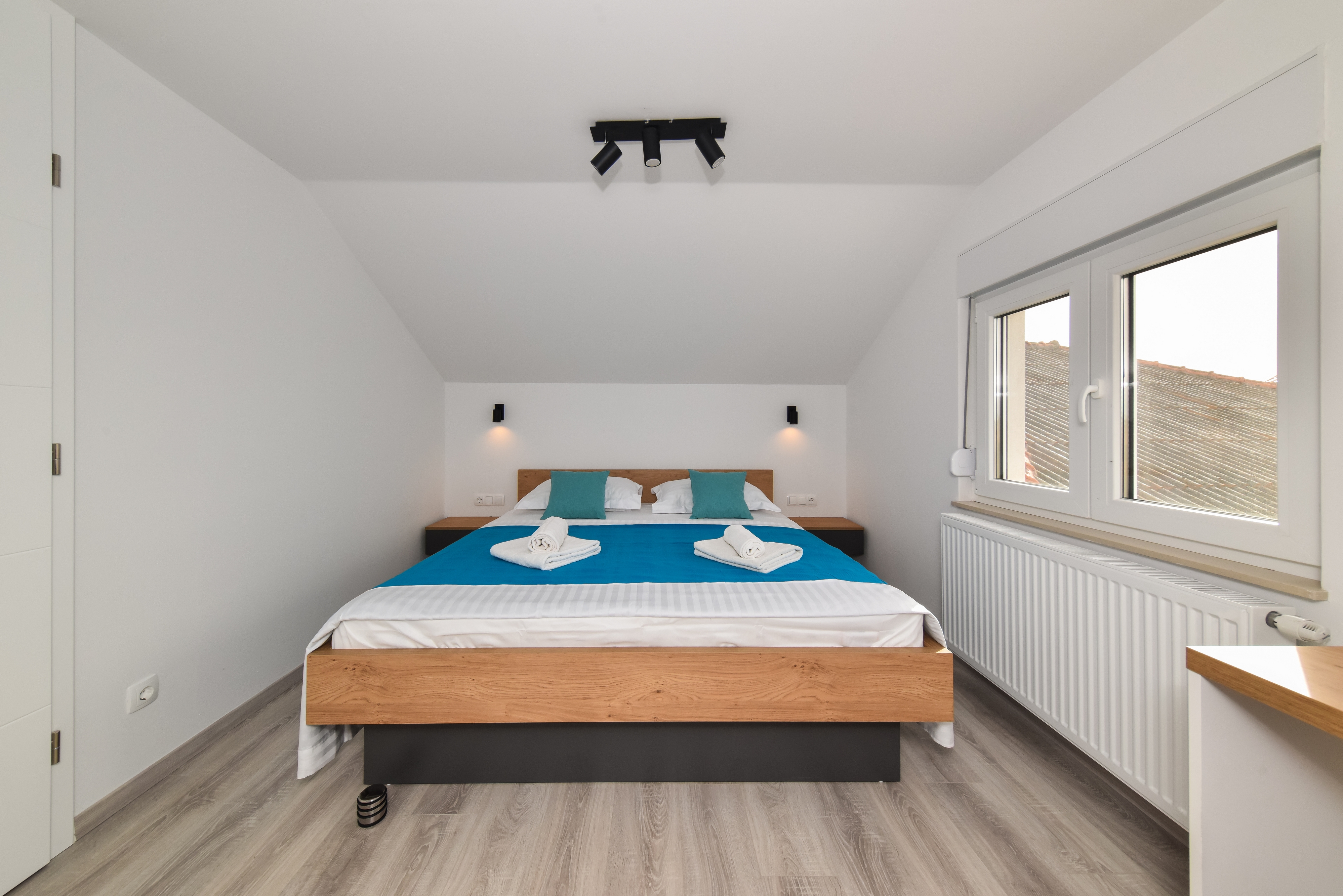 Three bedroom house with air-conditioning Privlaka, Zadar  K