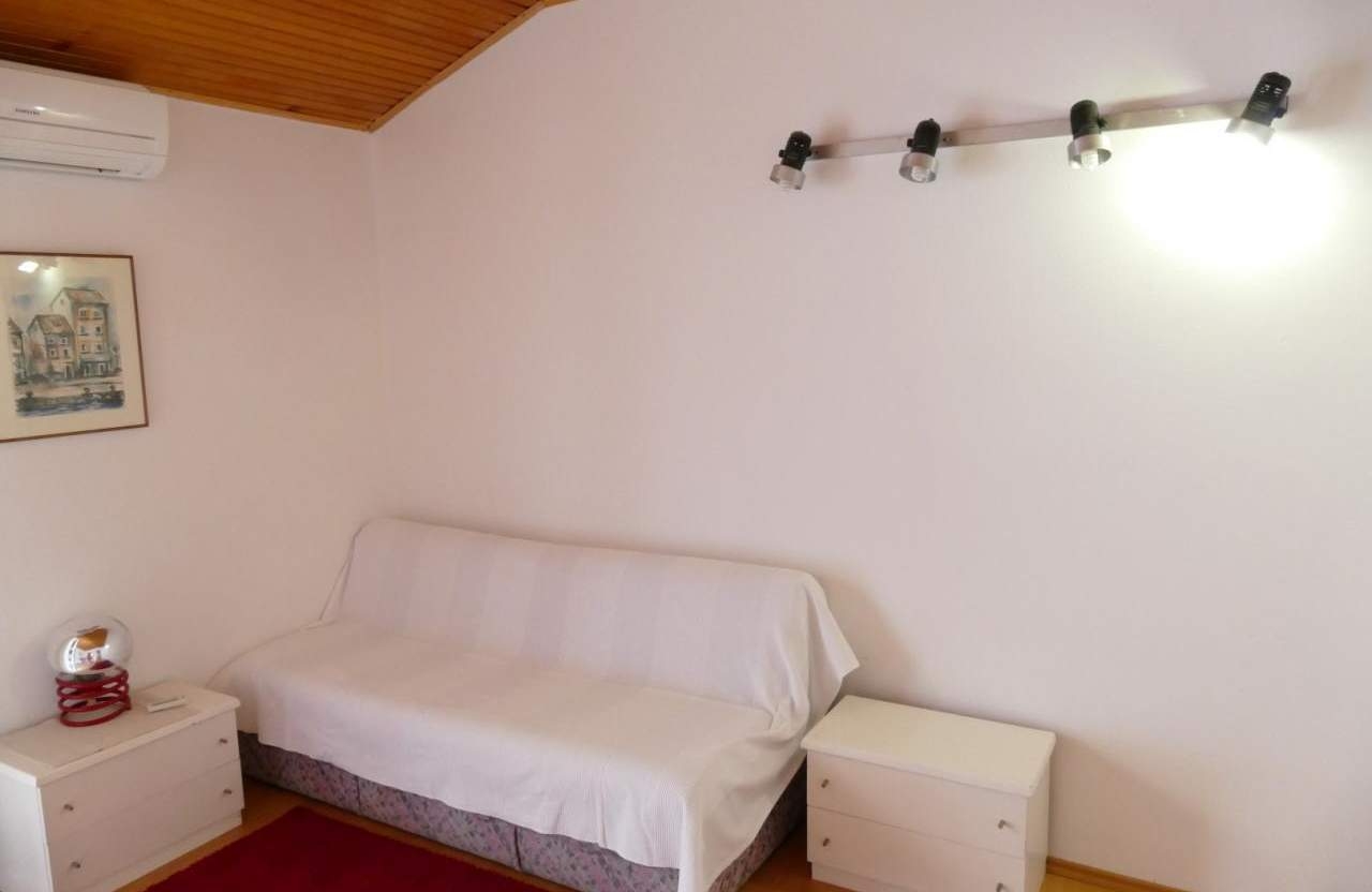 Top Rab Barbat Top Rab Barbat