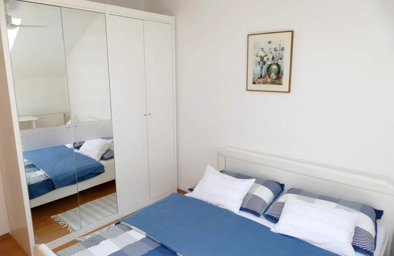 Top Rab Barbat Top Rab Barbat