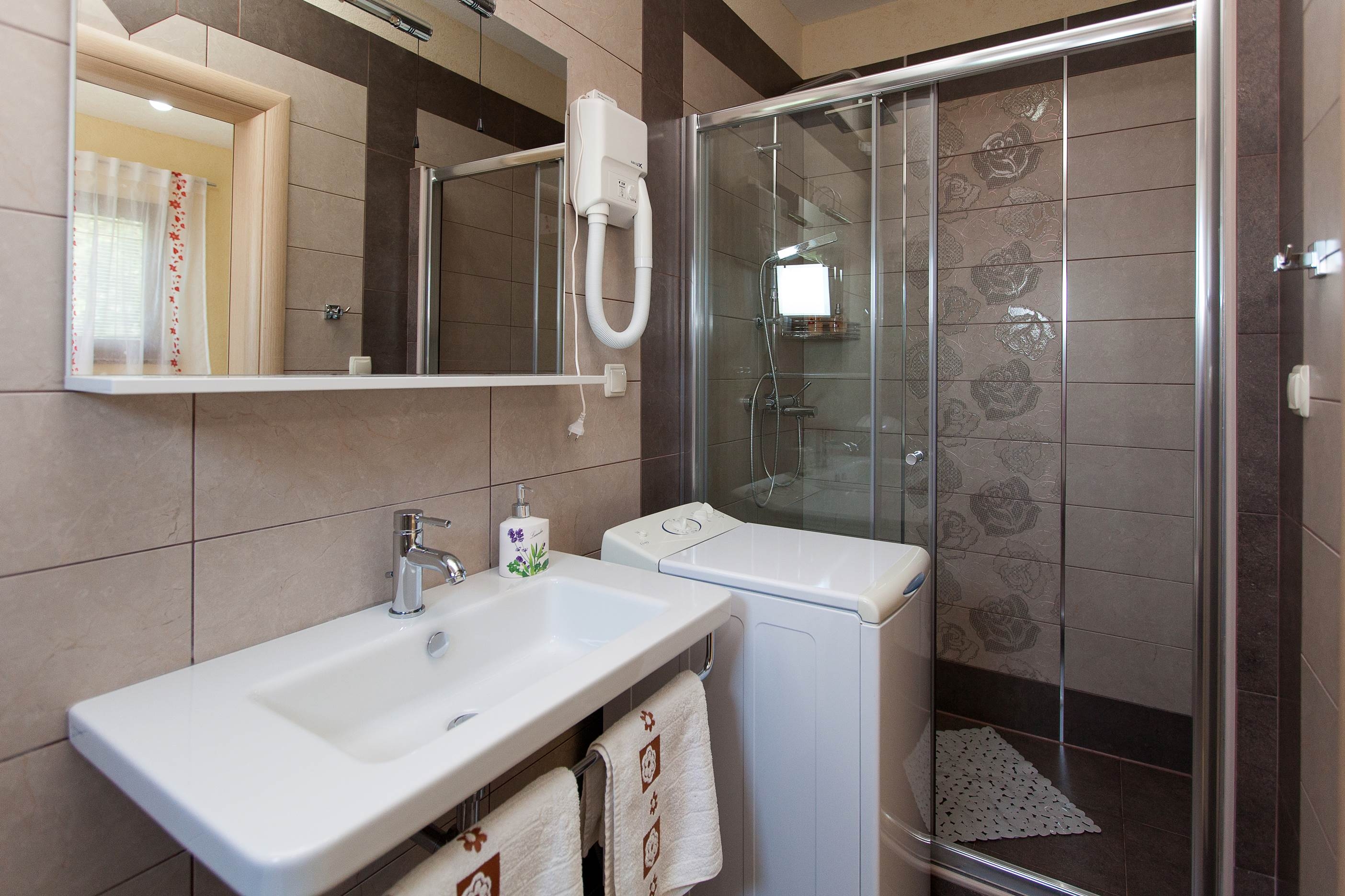 Two bedroom apartment with terrace and sea view Jadranovo, Crikvenica  A-c