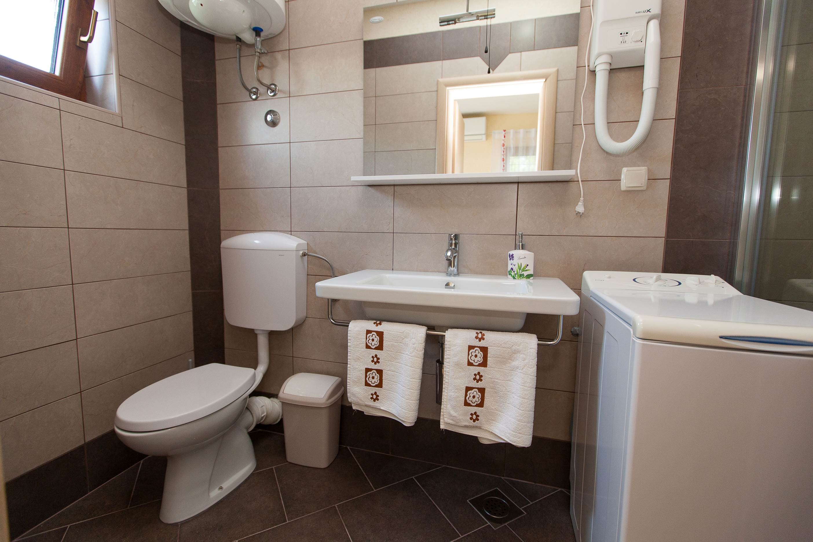 Two bedroom apartment with terrace and sea view Jadranovo, Crikvenica  A-c