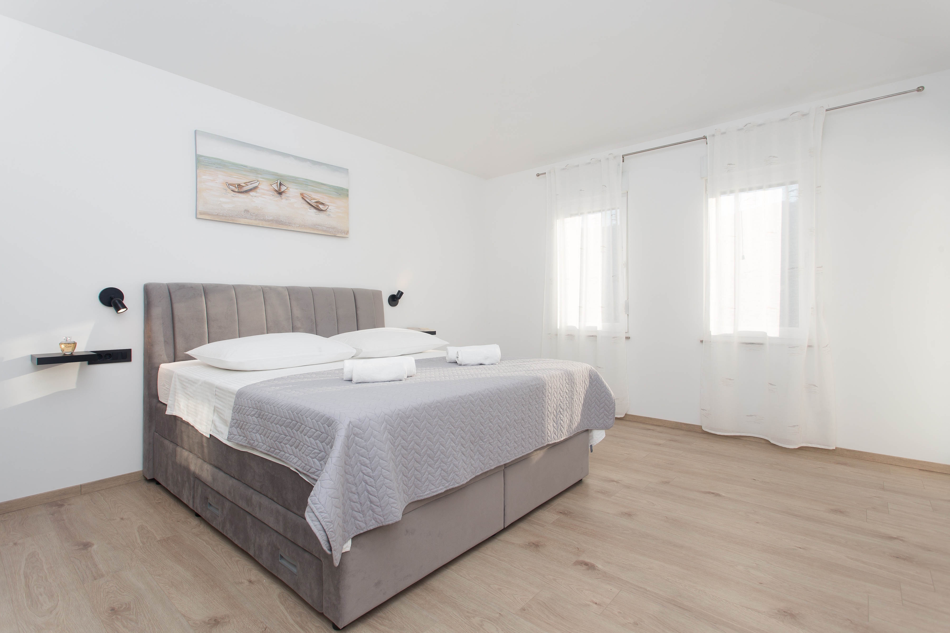 Comfortable and spacious house with terrace Srinjine, Split  K