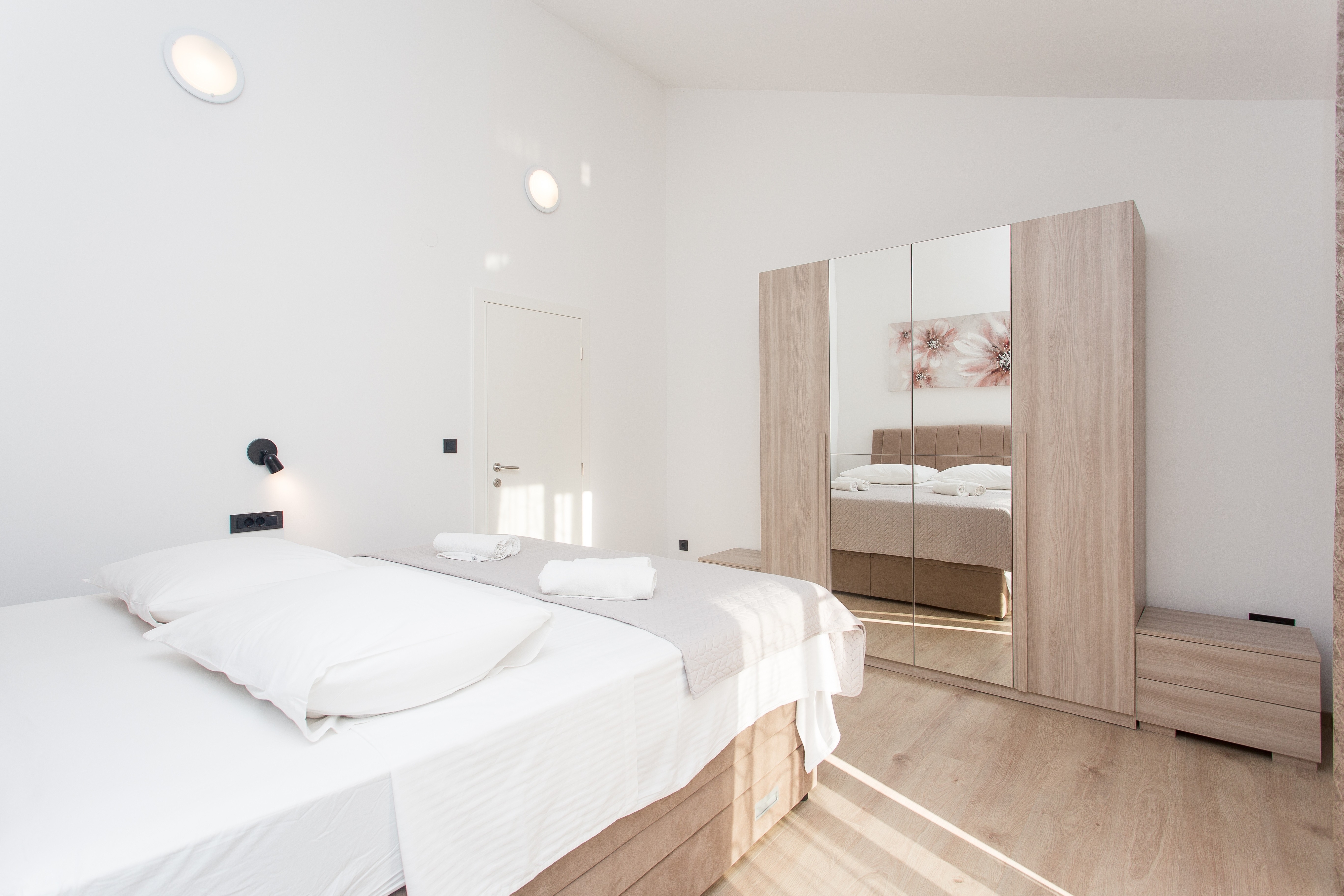 Comfortable and spacious house with terrace Srinjine, Split  K