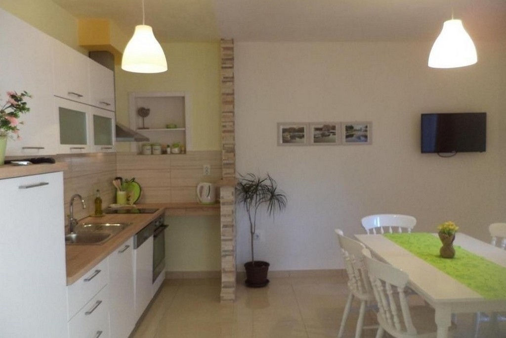 Two bedroom apartment with terrace Šibenik  A-a
