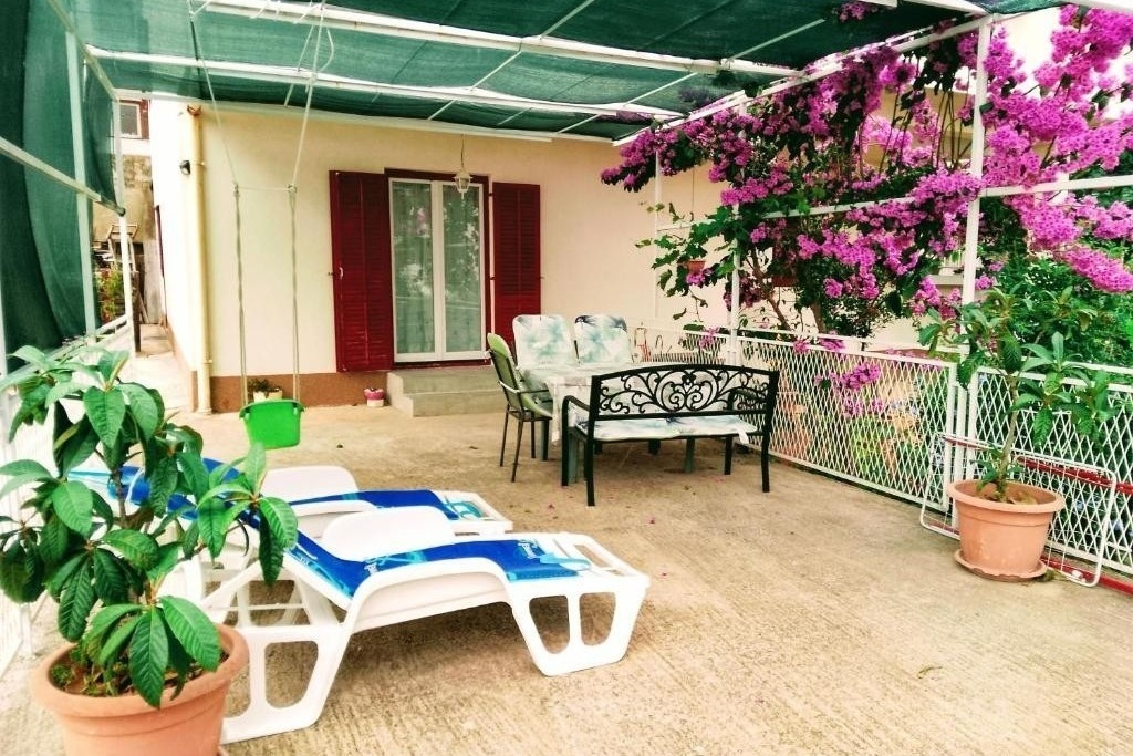Two bedroom apartment with terrace Šibenik  A-a