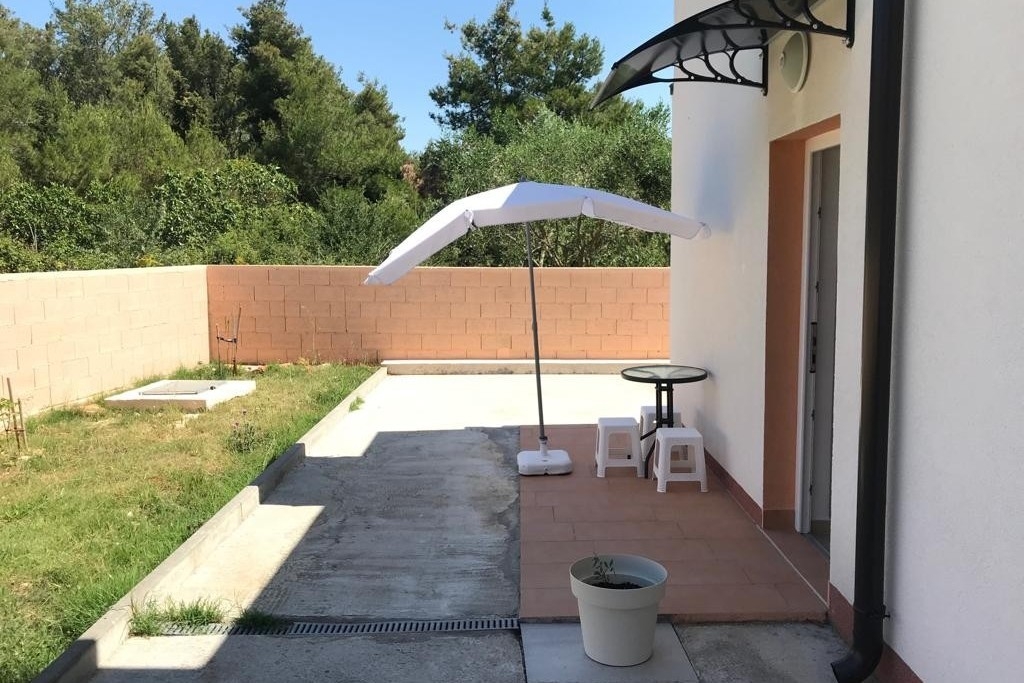 Four bedroom apartment with terrace Vir  A-a