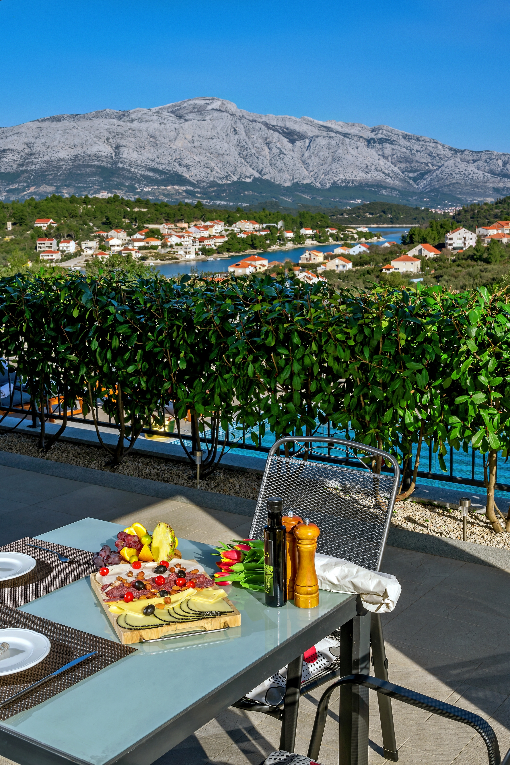 Four bedroom house with terrace and sea view Lumbarda, Korčula  K