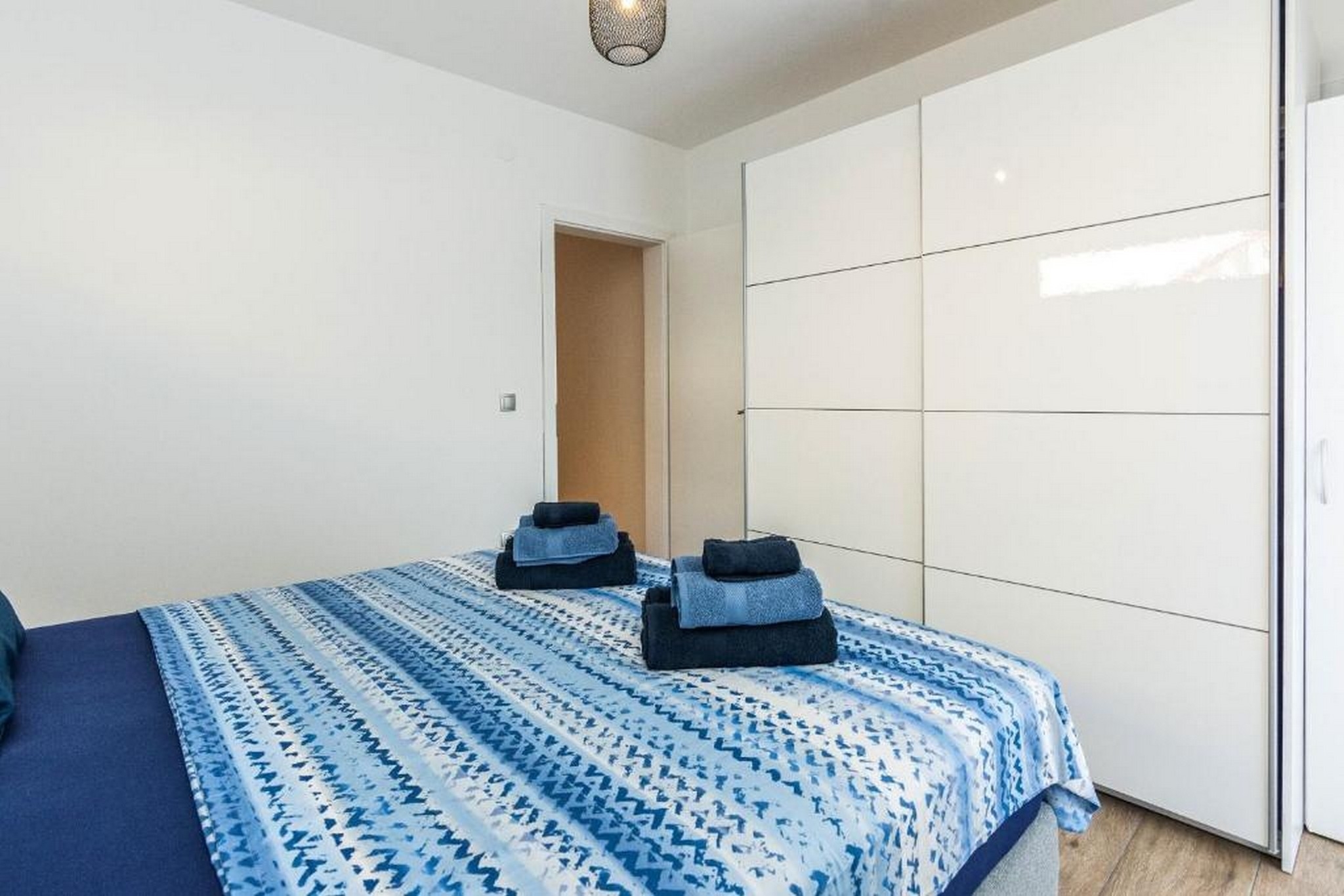 Three bedroom house with terrace Vir  K