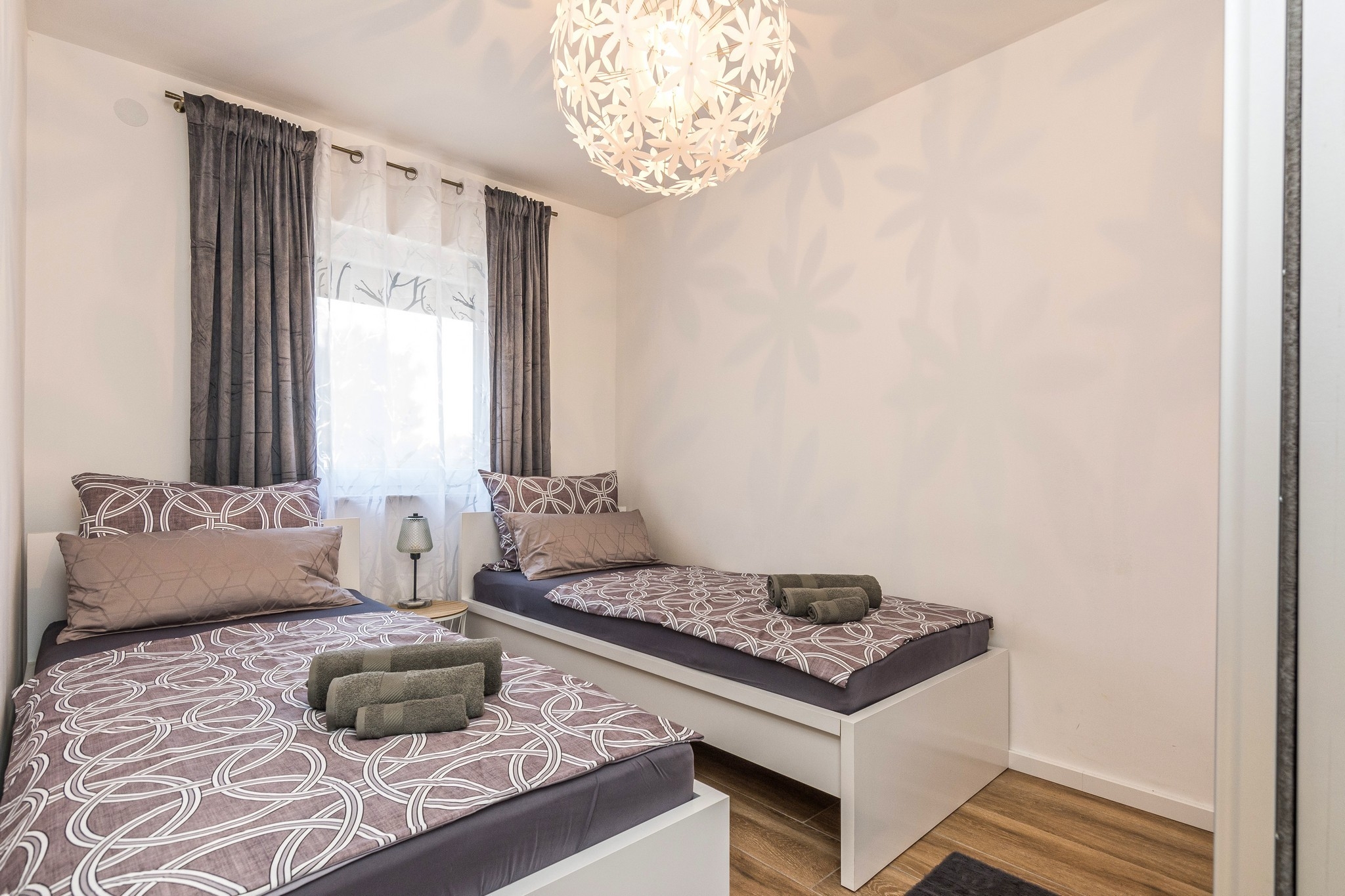 Three bedroom house with terrace Vir  K
