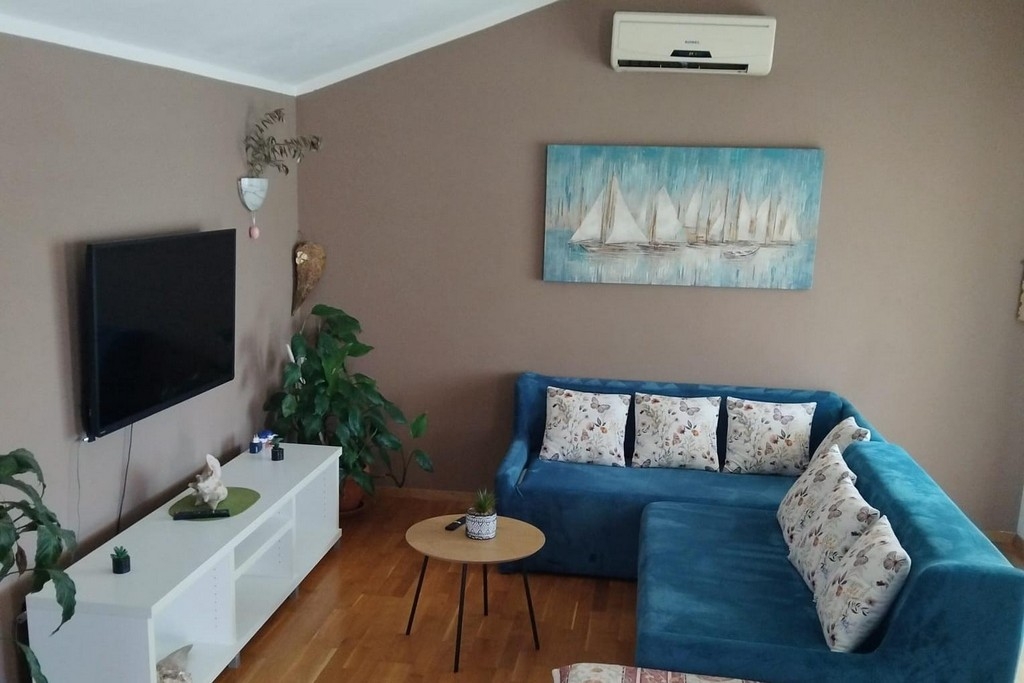 Two bedroom apartment with terrace and sea view Sveti Filip i Jakov, Biograd (A-23778-b) Two bedroom apartment with terrace and sea view Sveti Filip i Jakov, Biograd (A-23778-b)