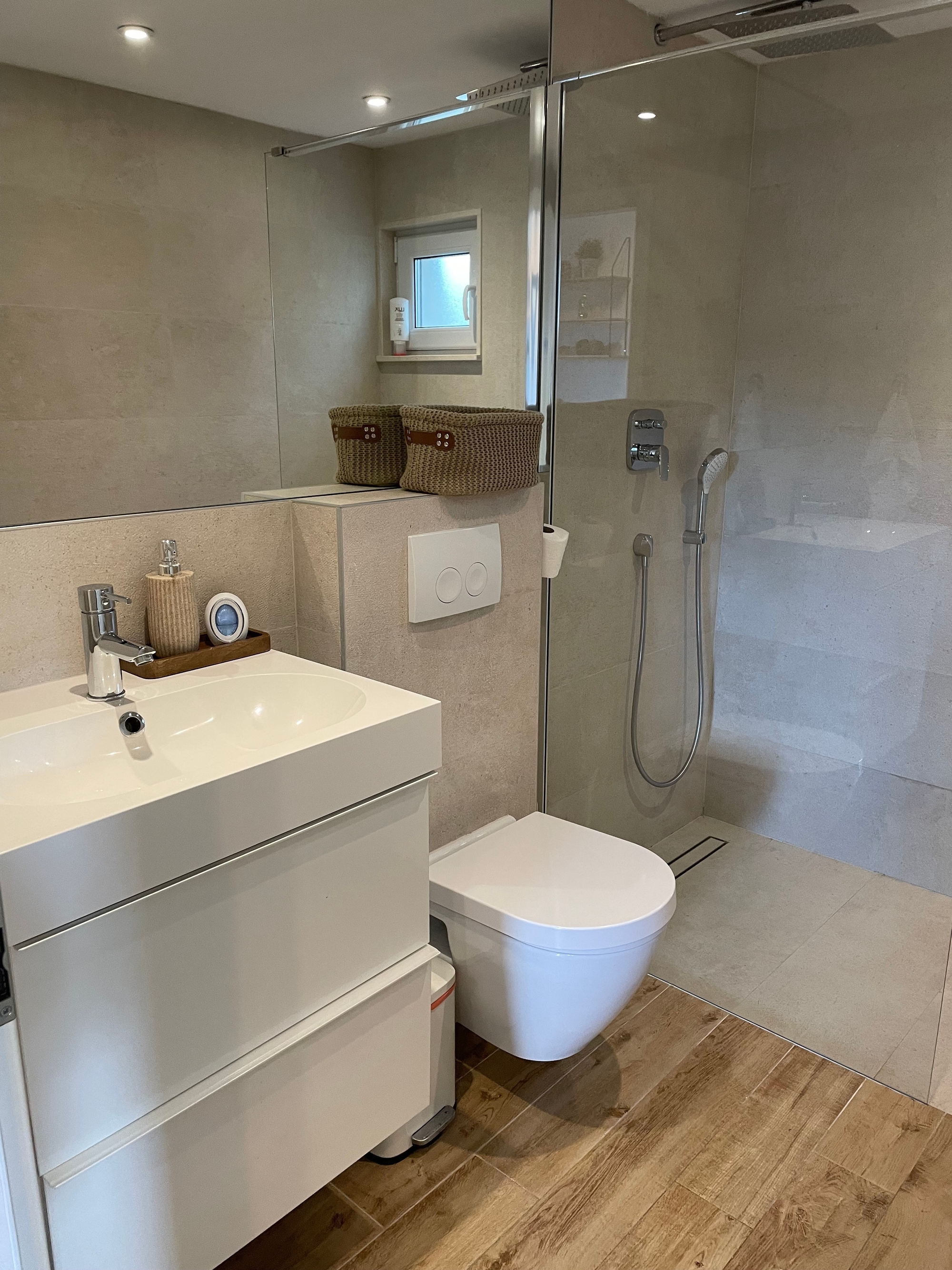 Two bedroom house with terrace and sea view Bol, Brač  K