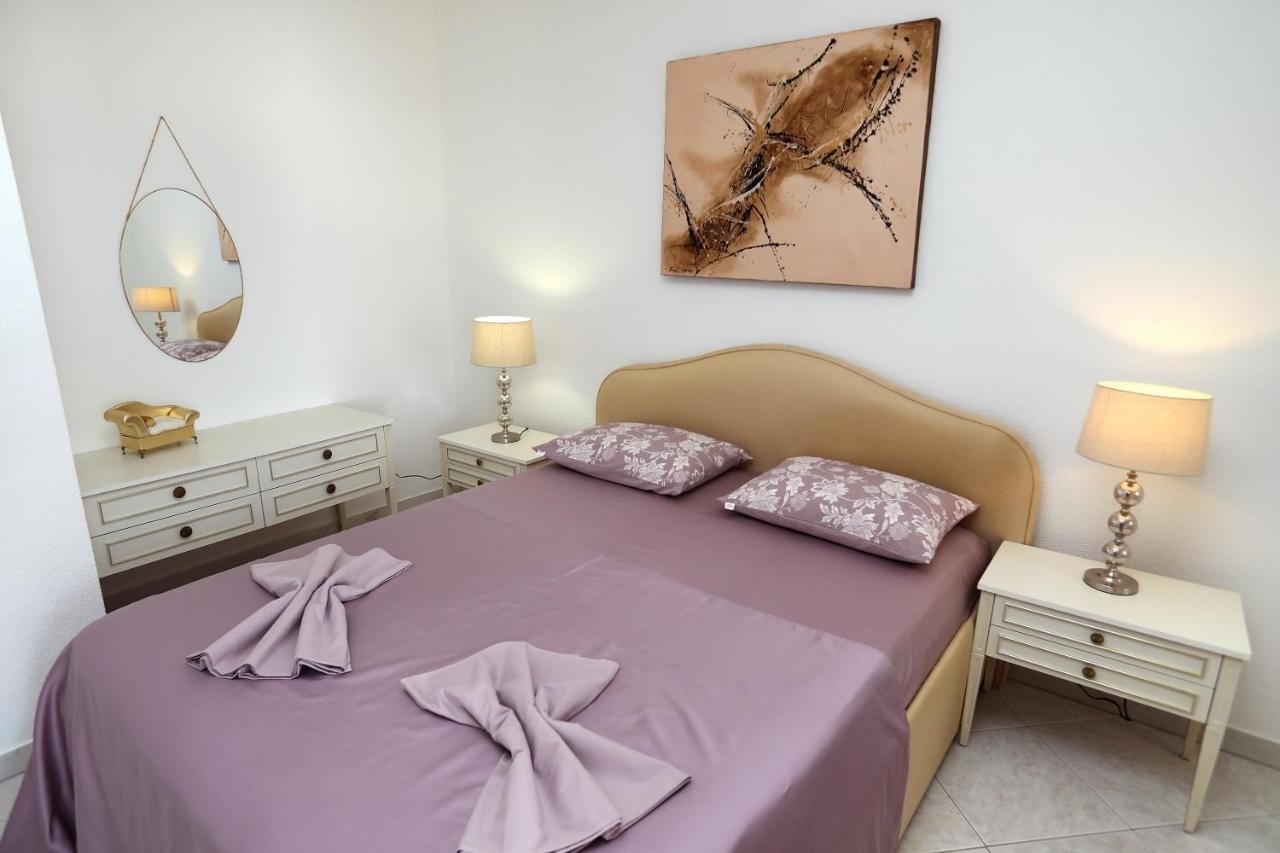 One bedroom apartment with terrace and sea view Mastrinka, Čiovo  A-a