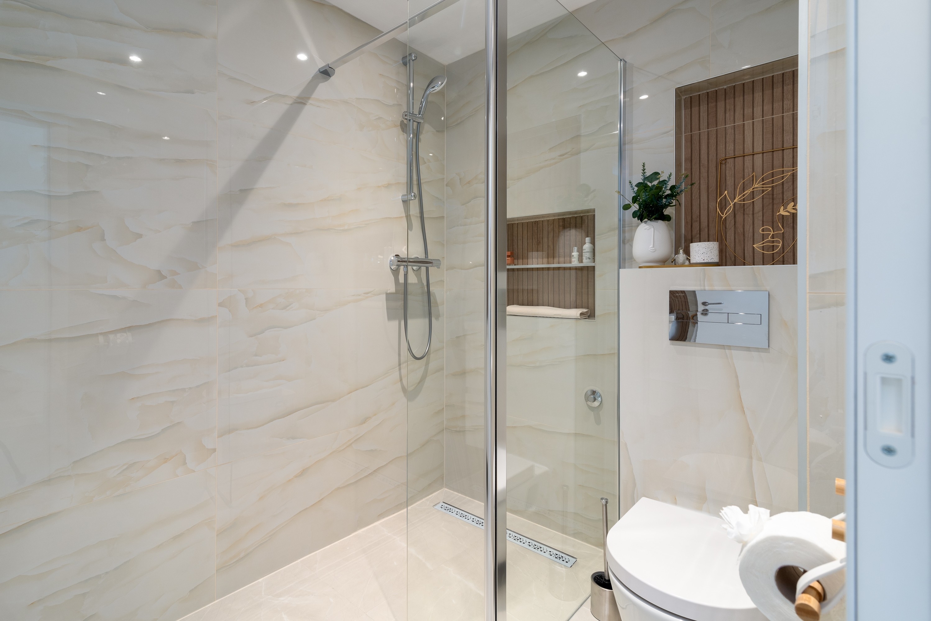 Three bedroom apartment with terrace and sea view Mastrinka, Čiovo  A-b