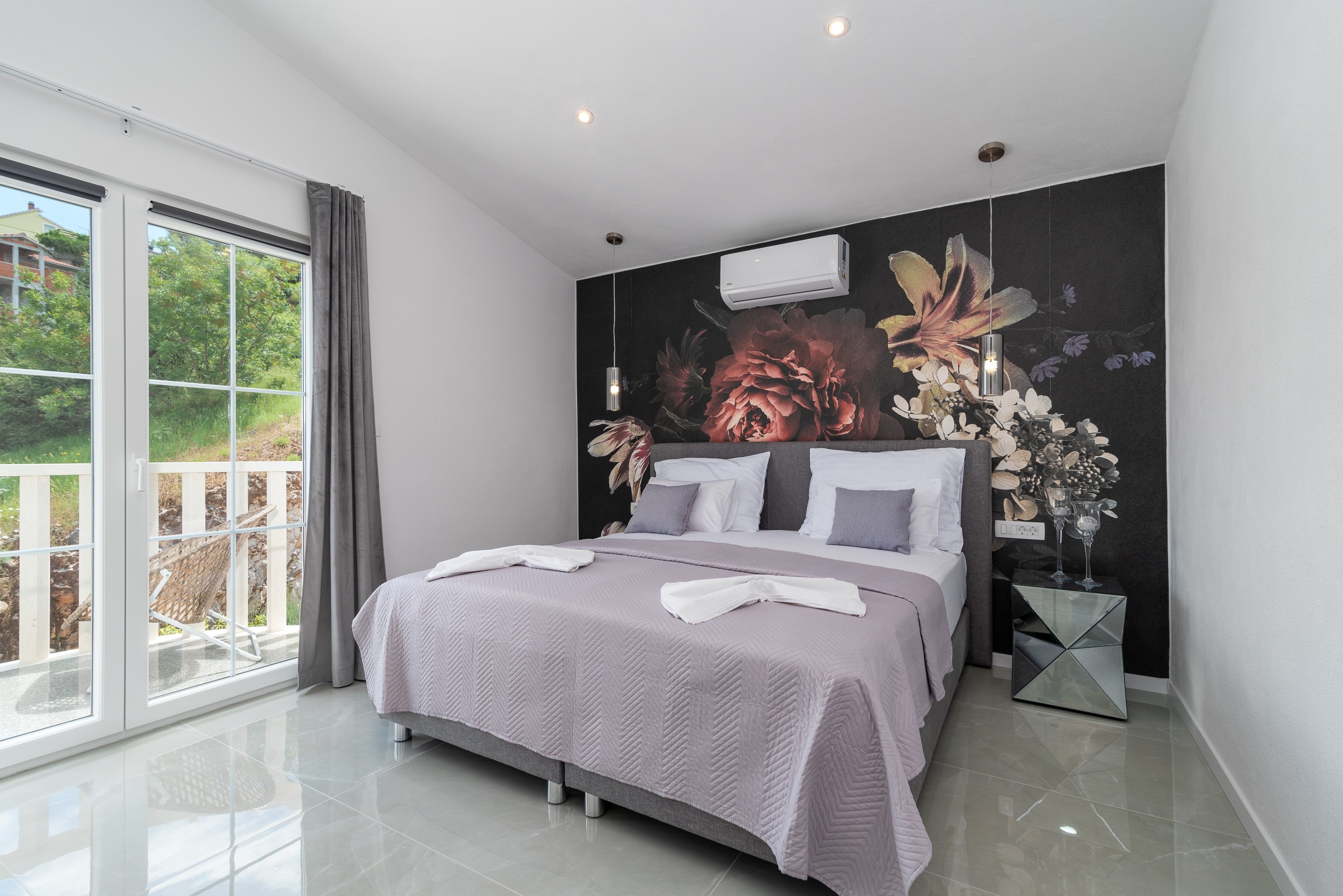 Three bedroom apartment with terrace and sea view Mastrinka, Čiovo  A-b