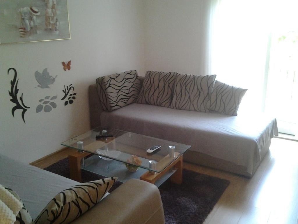 Two bedroom apartment with terrace Šibenik (A-23791-a)