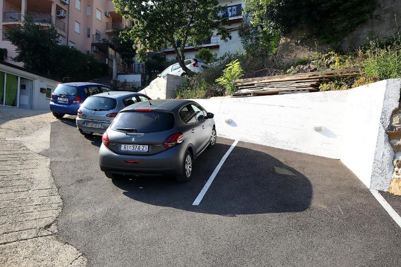 One bedroom apartment with terrace and sea view Opatija (A-23795-b)