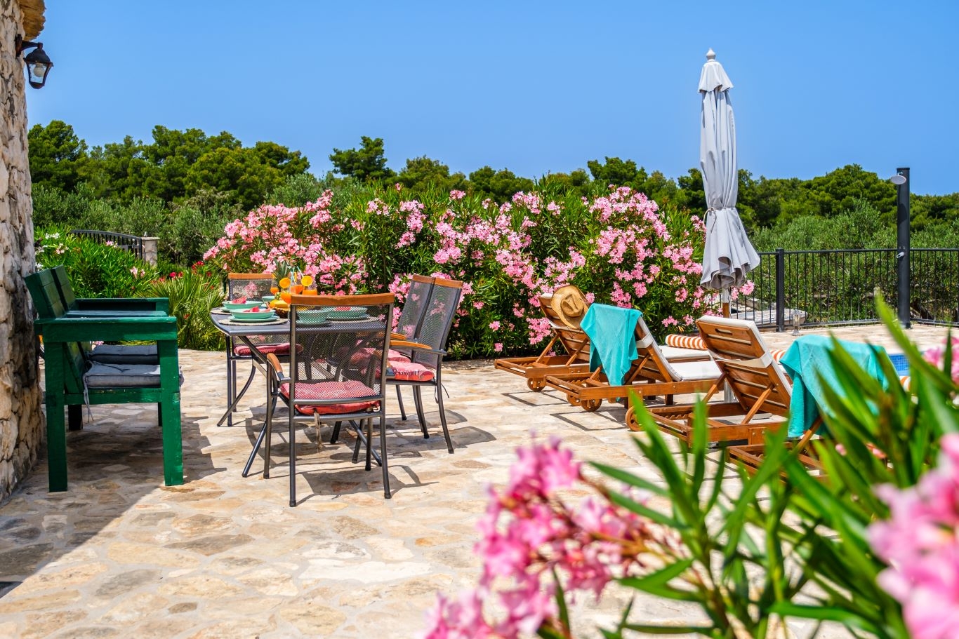 Two bedroom house with terrace and sea view Mirca, Brač  K
