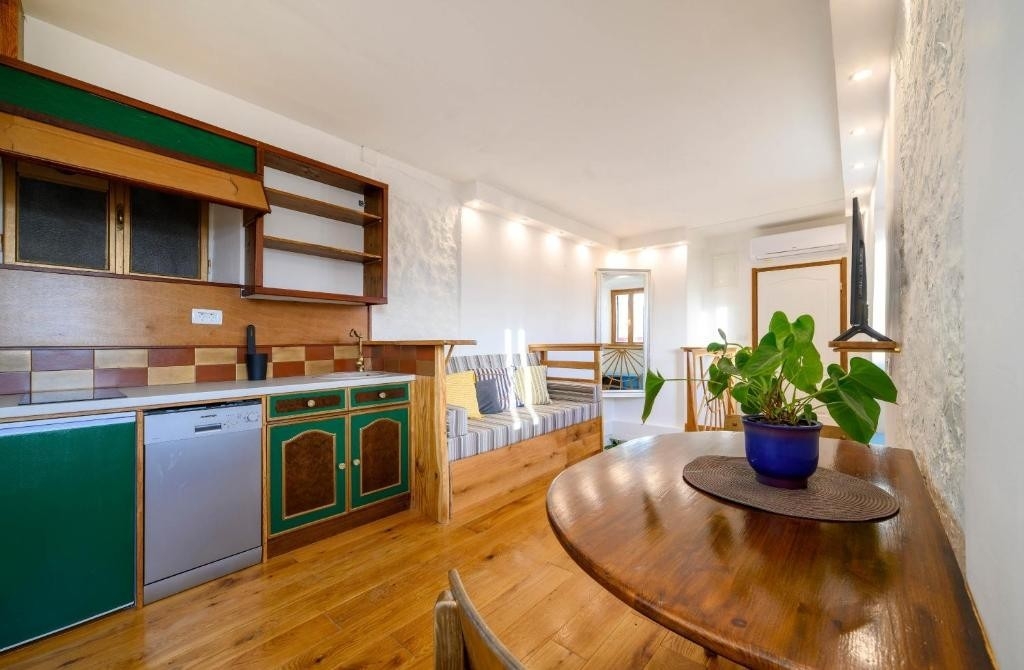 One bedroom apartment with air-conditioning Šibenik  A-a