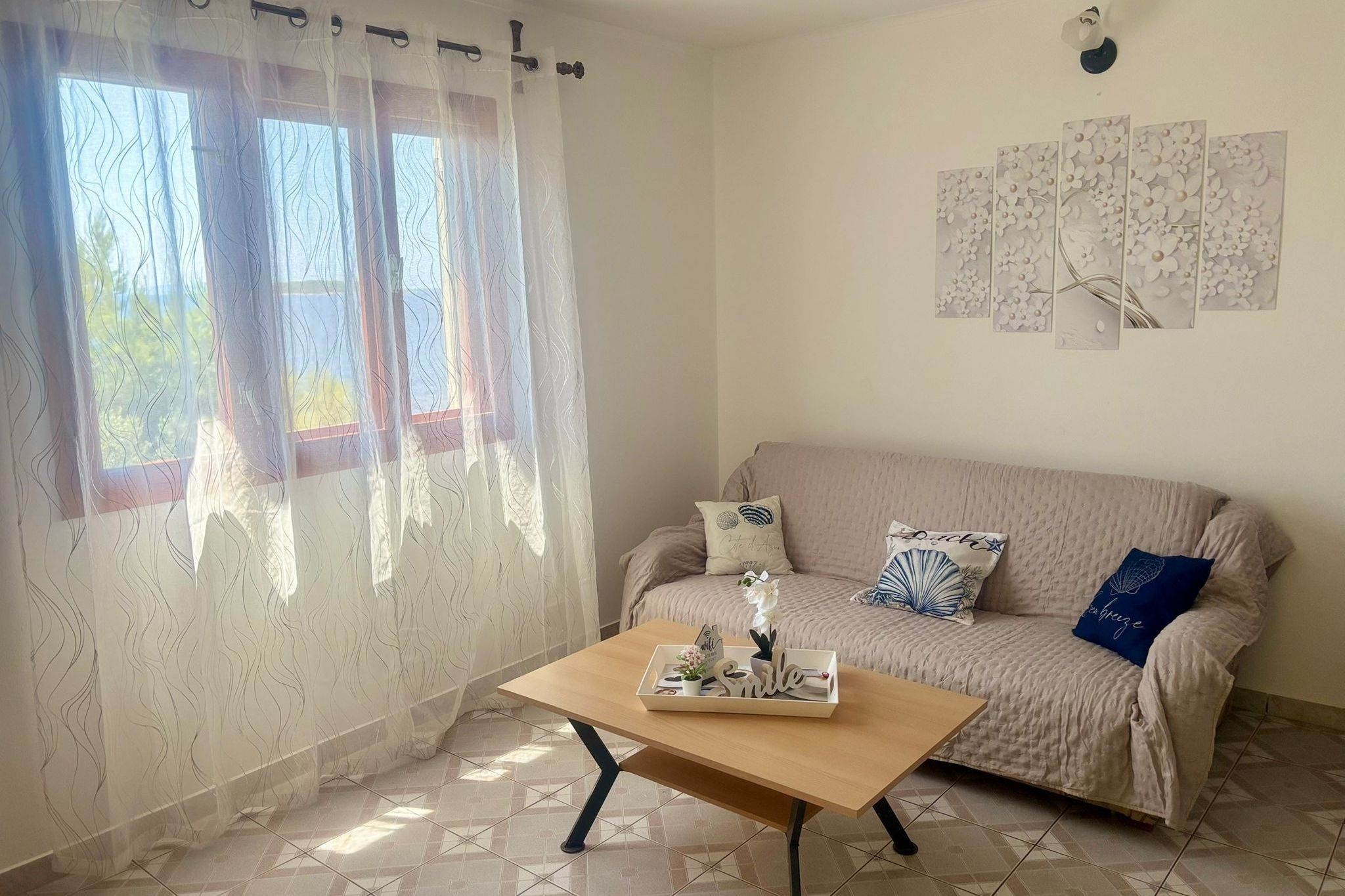 Three bedroom apartment near beach Karbuni, Korčula (A-23806-a) Three bedroom apartment near beach Karbuni, Korčula (A-23806-a)