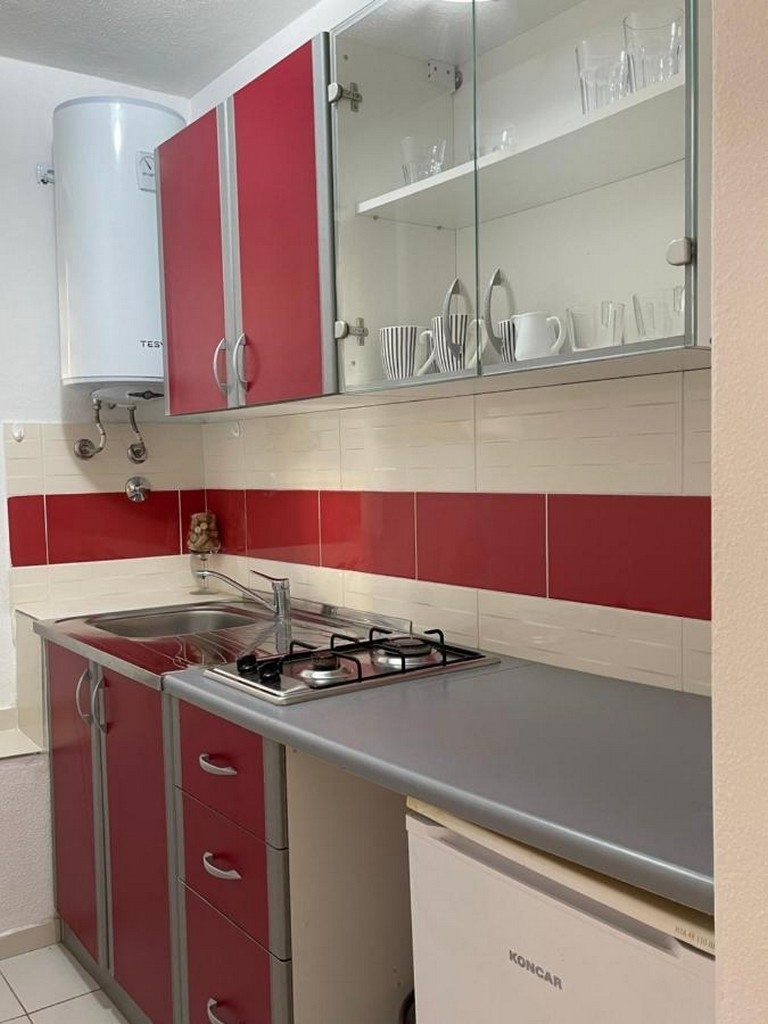 Studio flat with terrace Novalja, Pag (AS-23808-a)