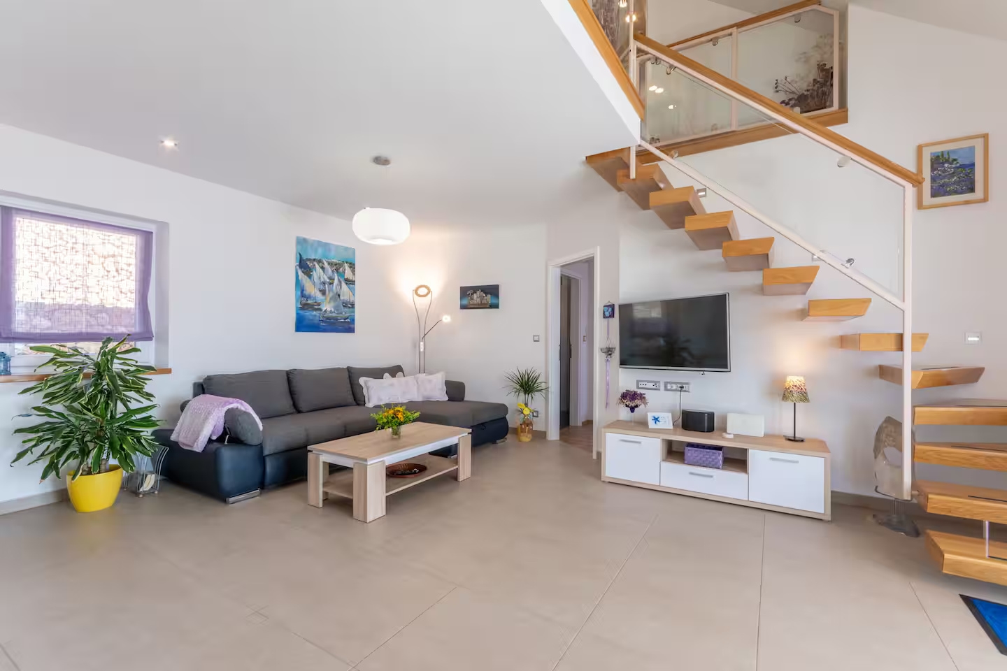 Three bedroom house with terrace and sea view Bol, Brač (K-23809)