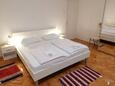 Selce, Schlafzimmer 1 in folgender Unterkunftsart apartment, Klimaanlage vorhanden, Haustiere erlaubt und WiFi.