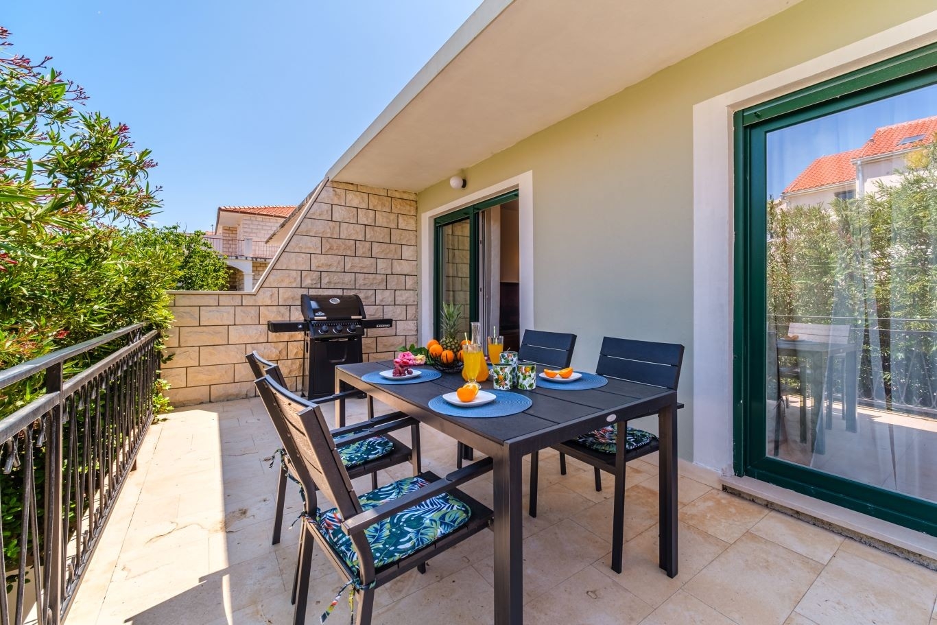 Two bedroom house with terrace Supetar, Brač  K