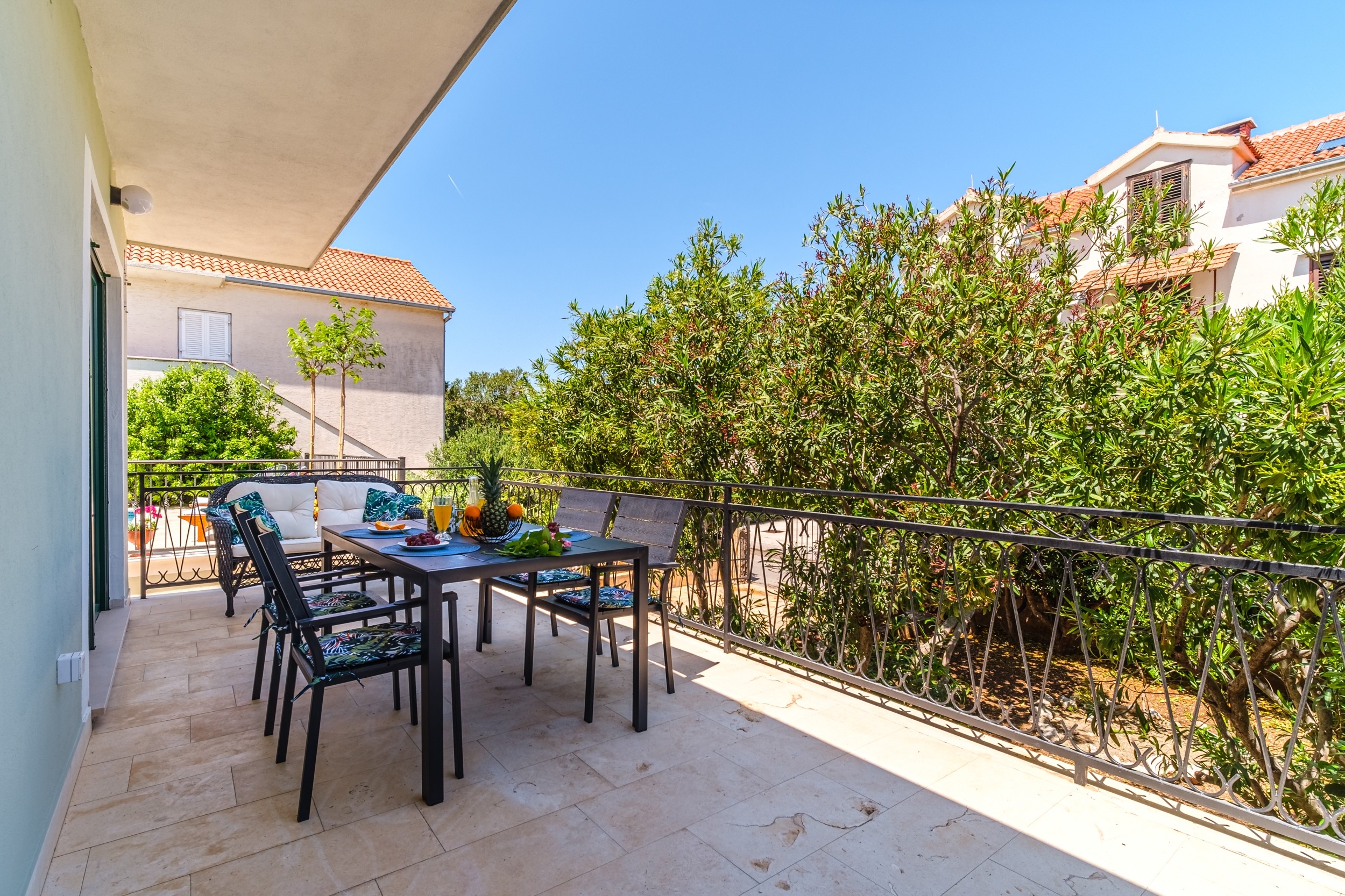 Two bedroom house with terrace Supetar, Brač  K