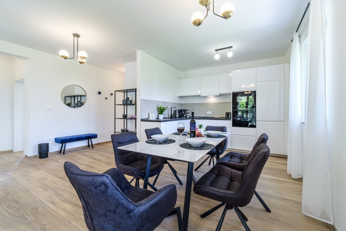 Comfortable and spacious house with terrace and sea view Splitska, Brač  K