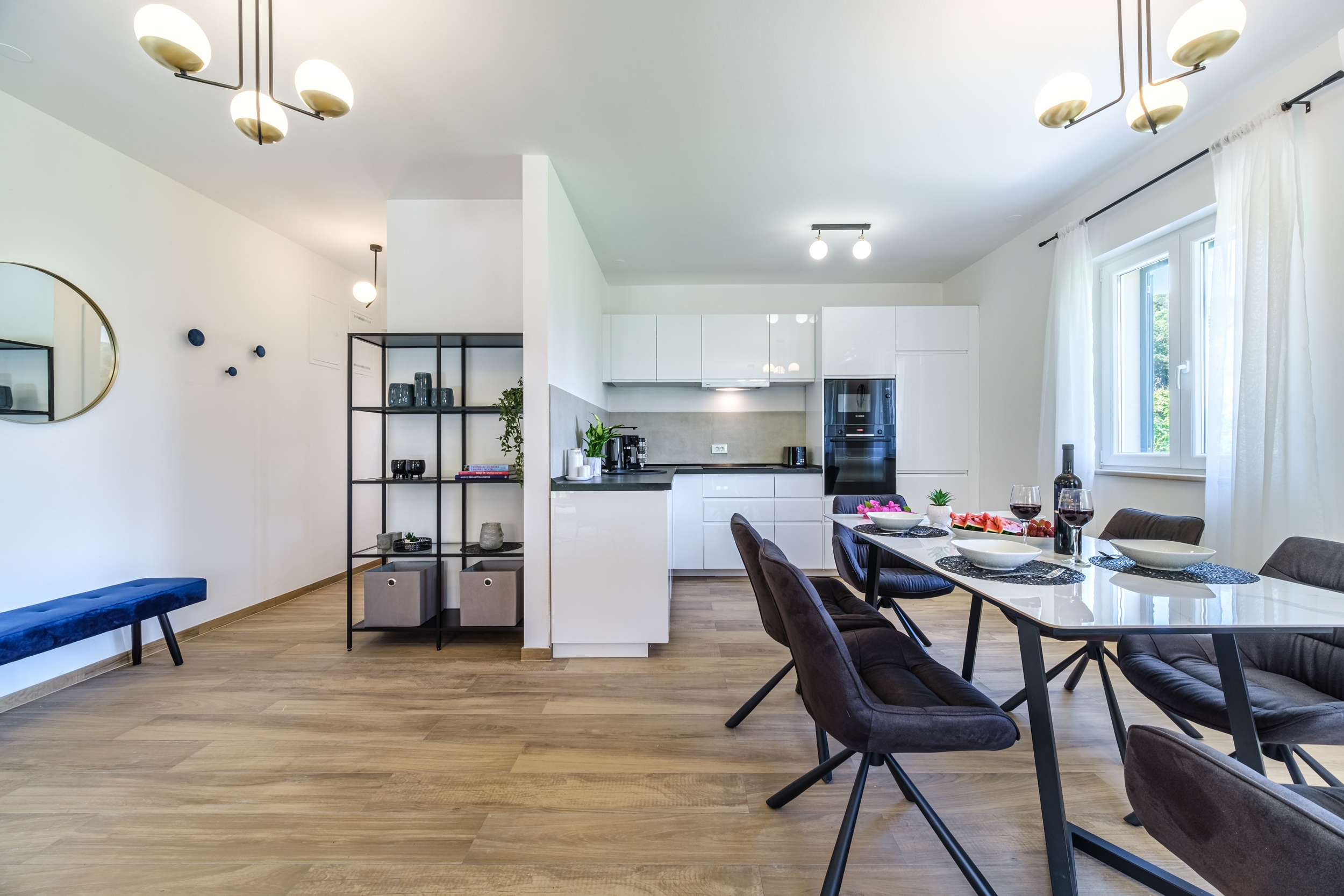 Comfortable and spacious house with terrace and sea view Splitska, Brač  K