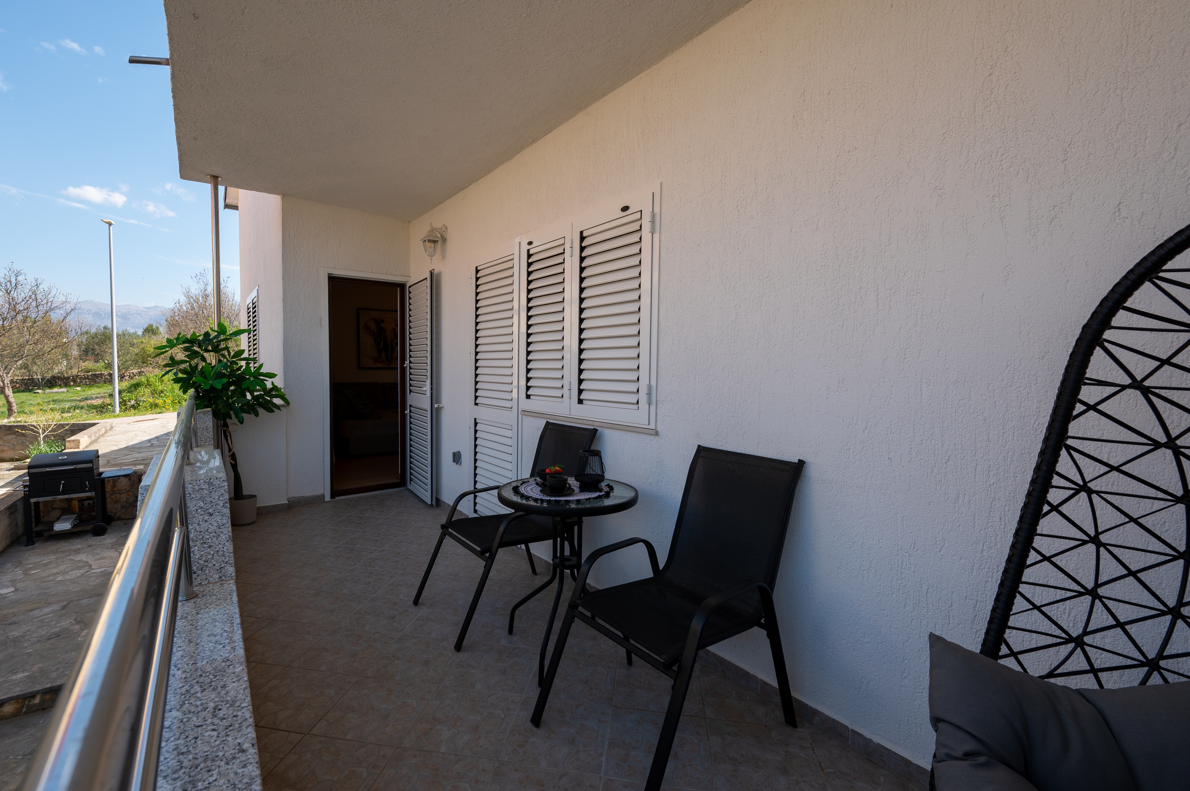 Two bedroom house with balcony Novigrad  K