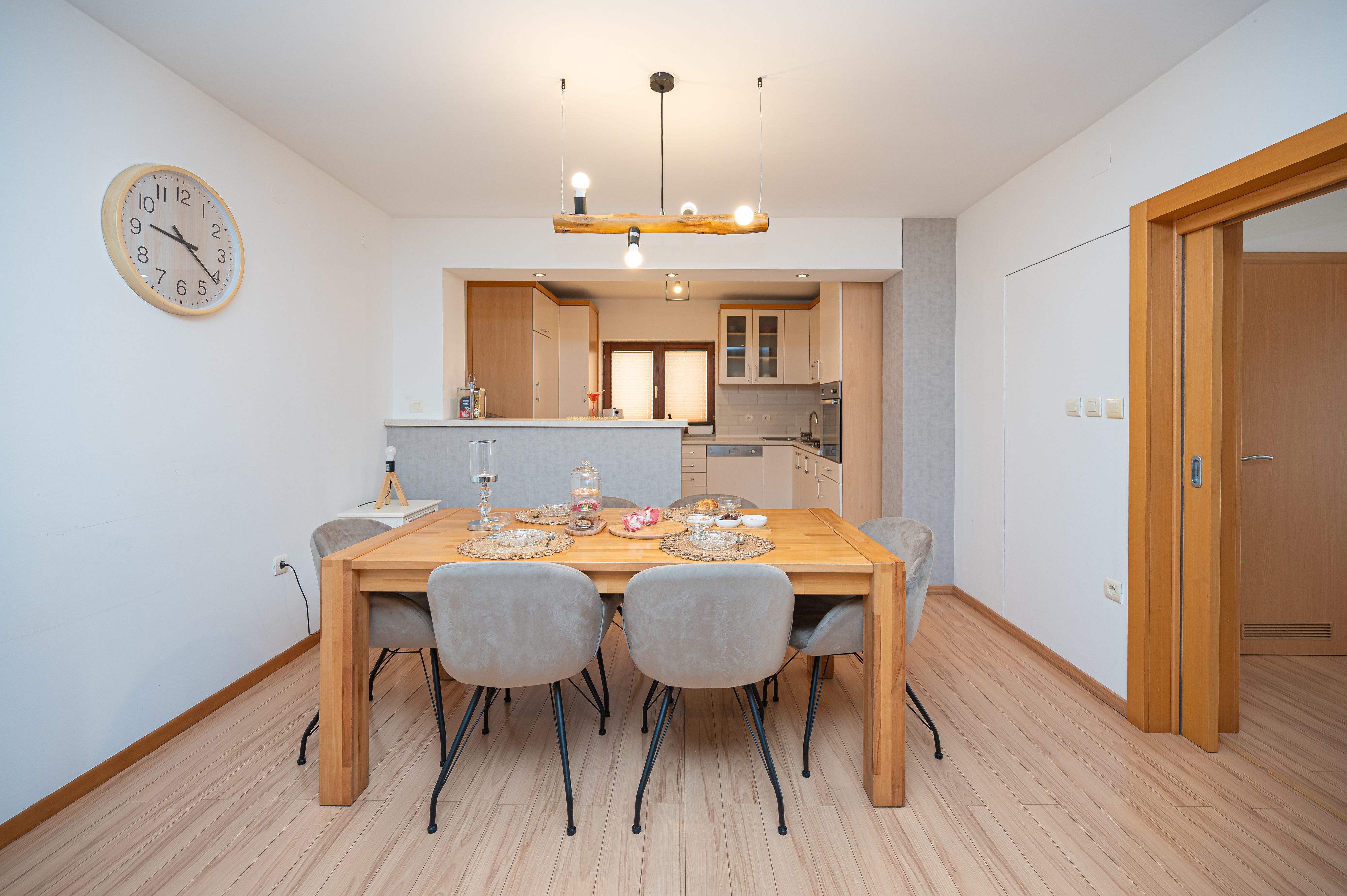 Two bedroom house with balcony Novigrad  K
