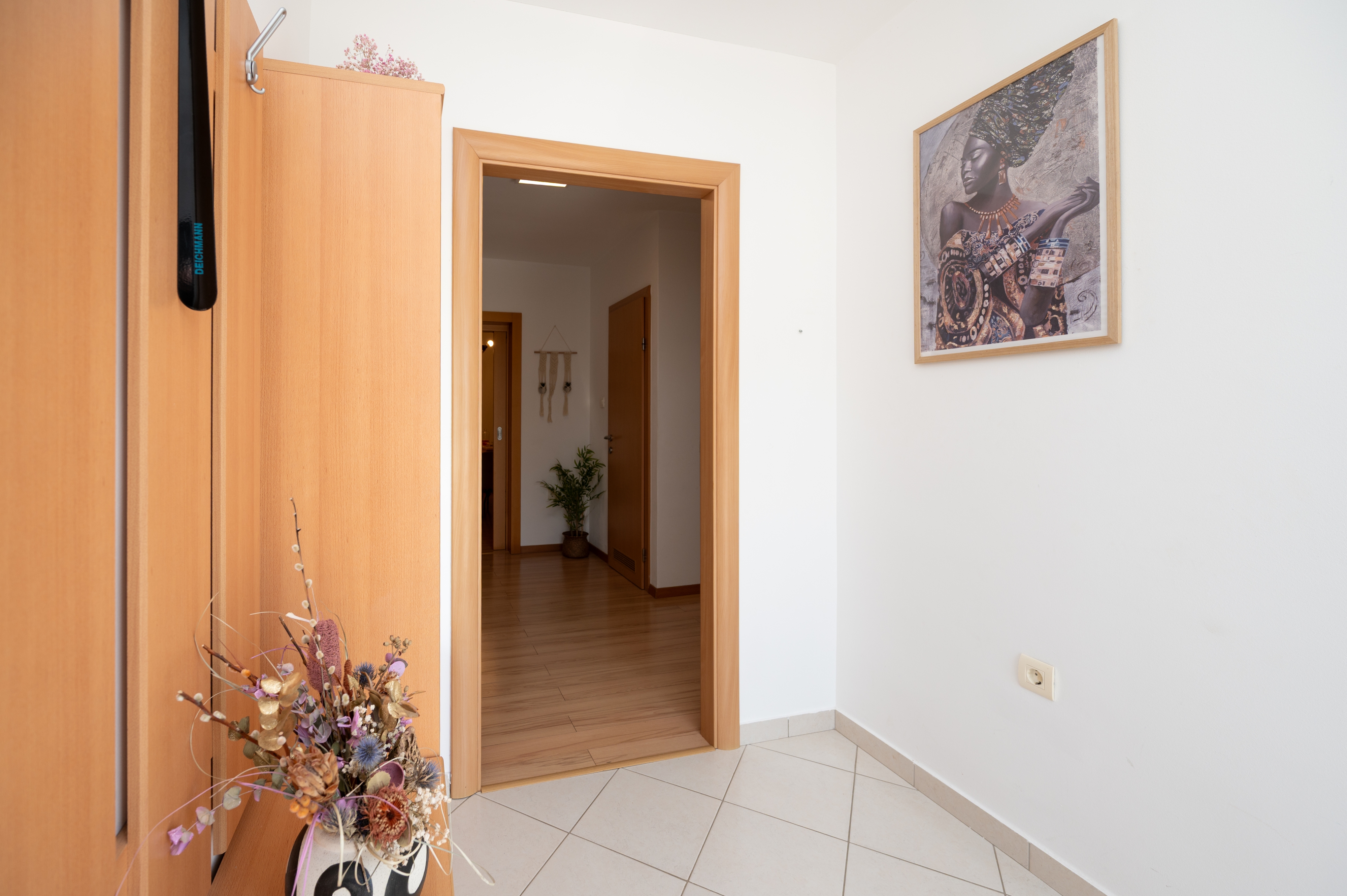 Two bedroom house with balcony Novigrad  K