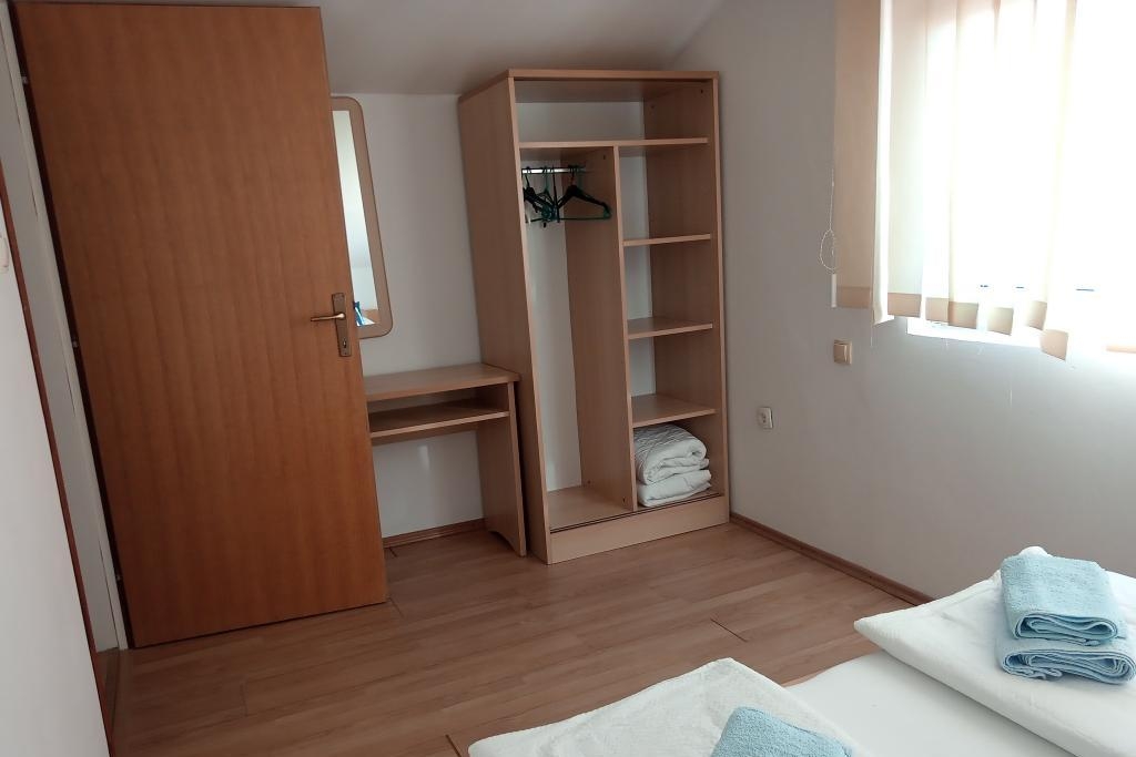 Top Rab Lopar Top Rab Lopar