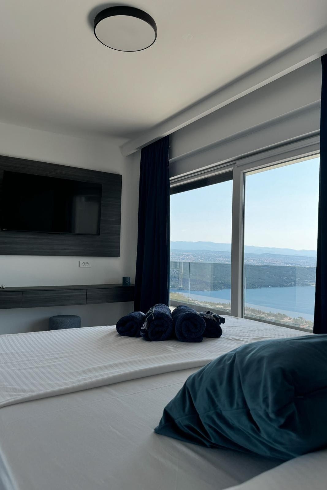 Comfortable and spacious house with terrace and sea view Opatija  K