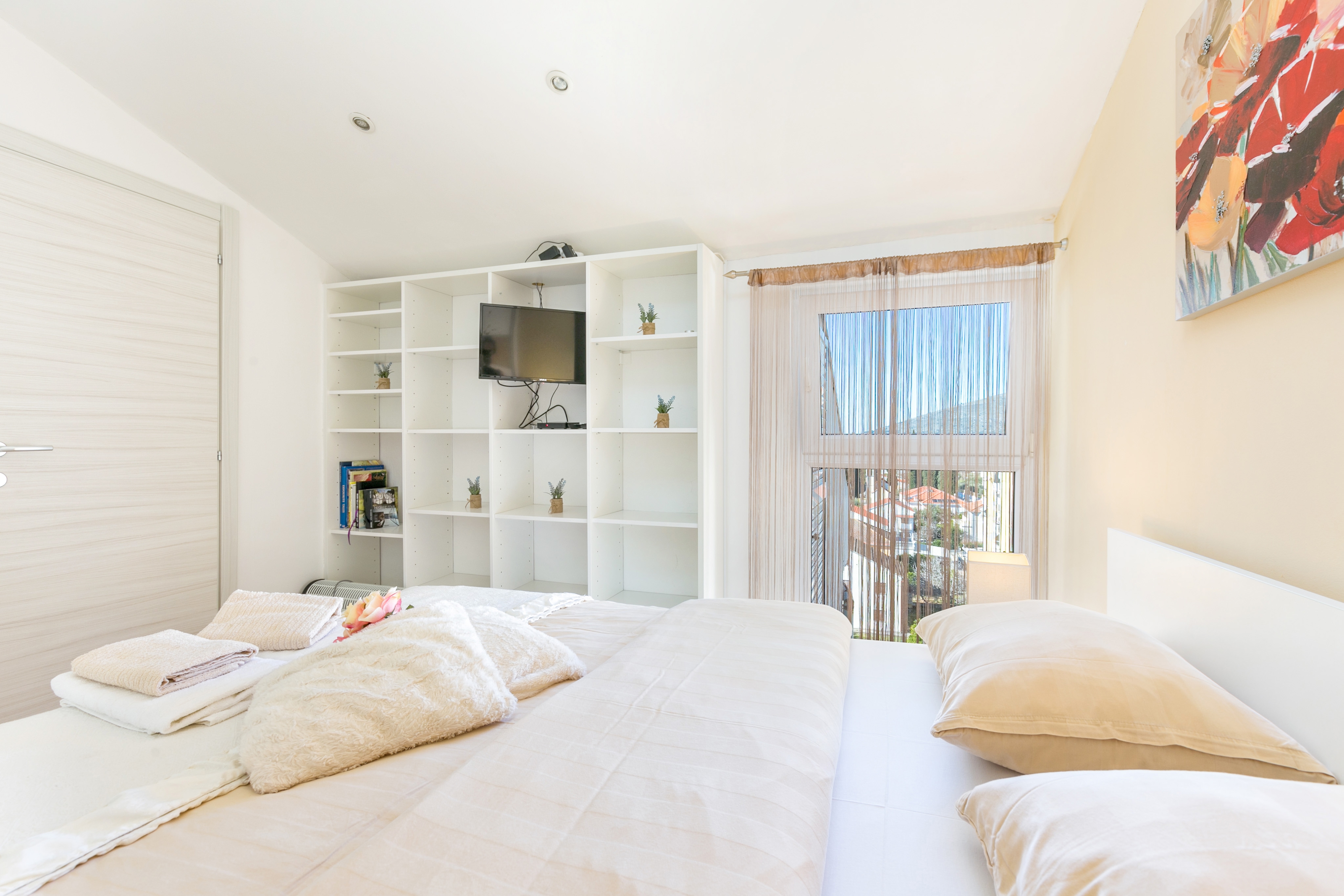 Two bedroom apartment with terrace and sea view Trogir  A-a