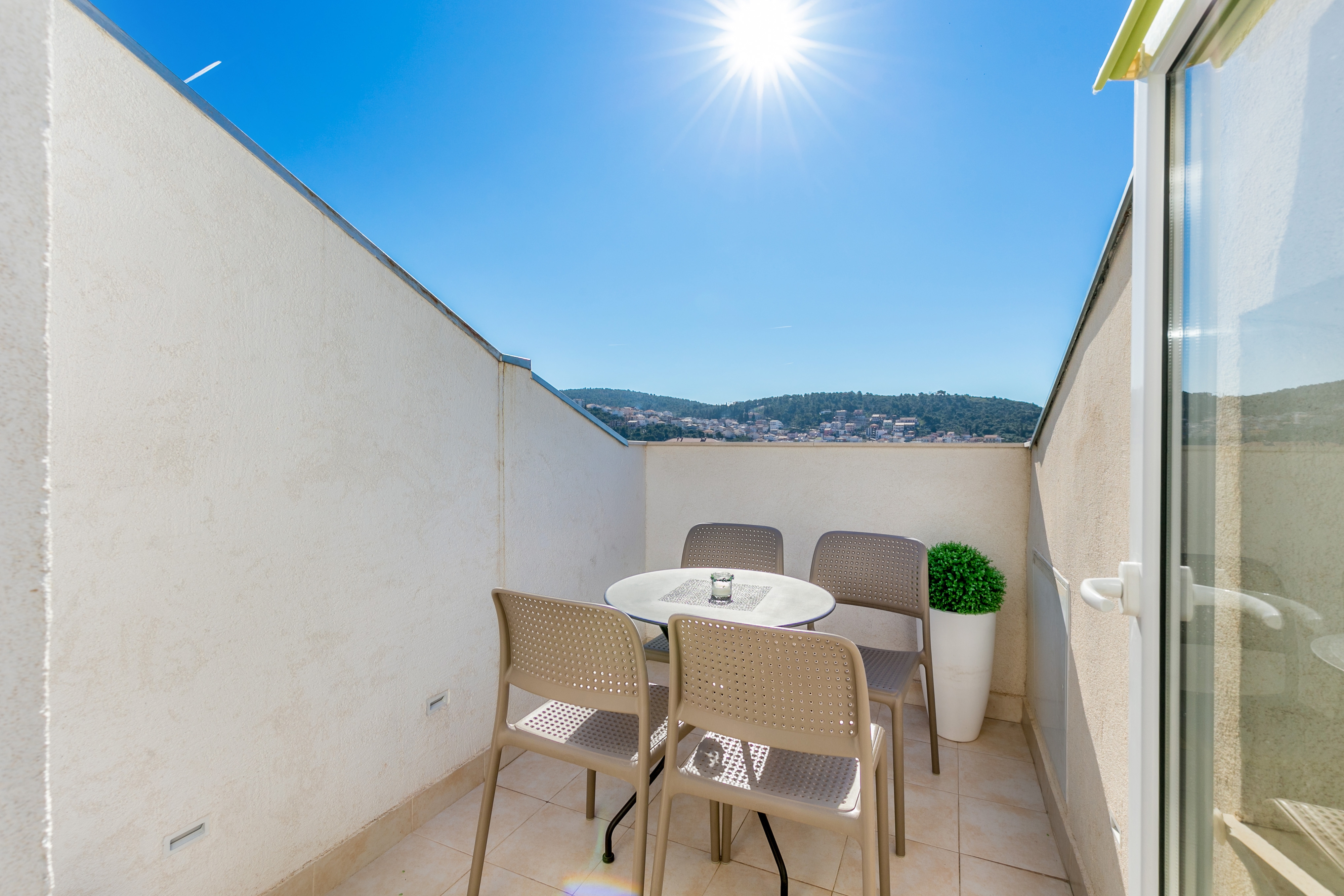 Two bedroom apartment with terrace and sea view Trogir  A-a