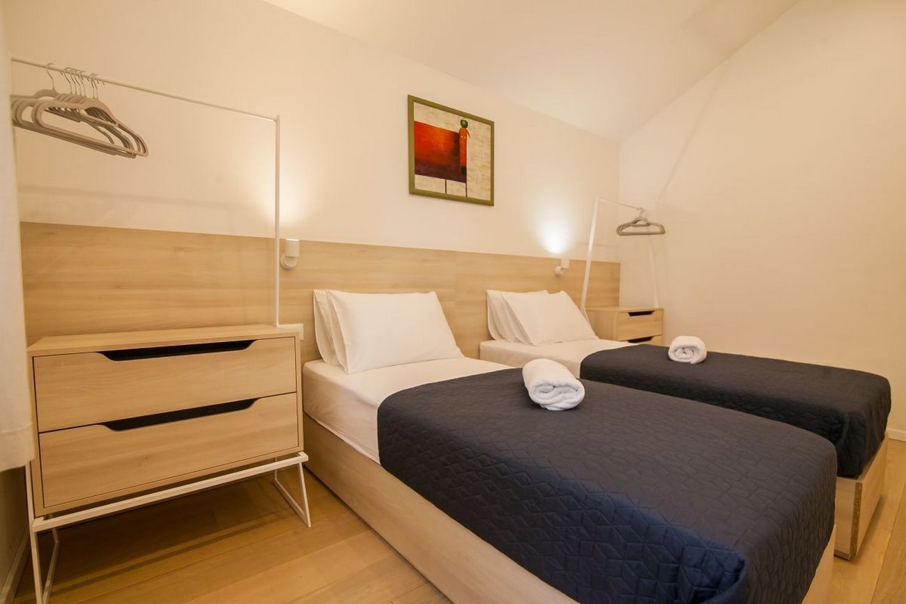 Three bedroom house with terrace and sea view Bol, Brač  K