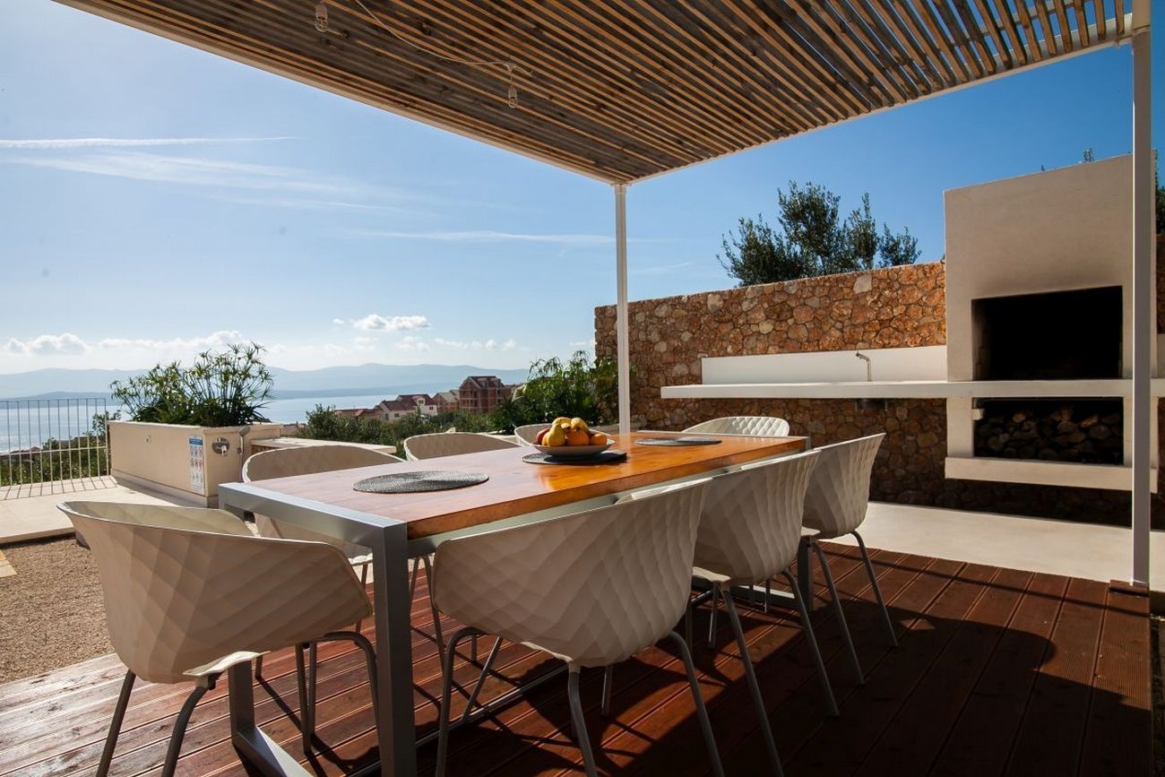 Three bedroom house with terrace and sea view Bol, Brač  K