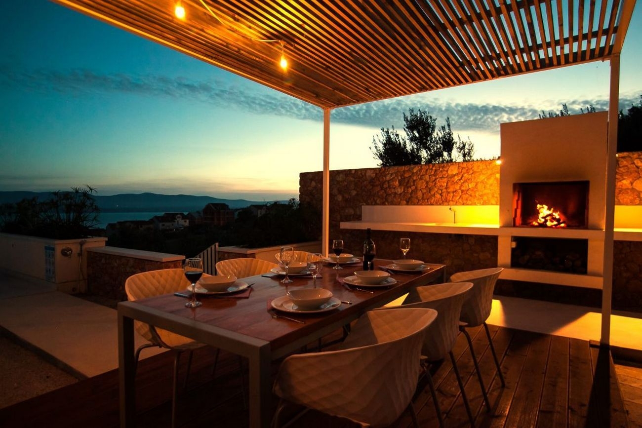 Three bedroom house with terrace and sea view Bol, Brač  K