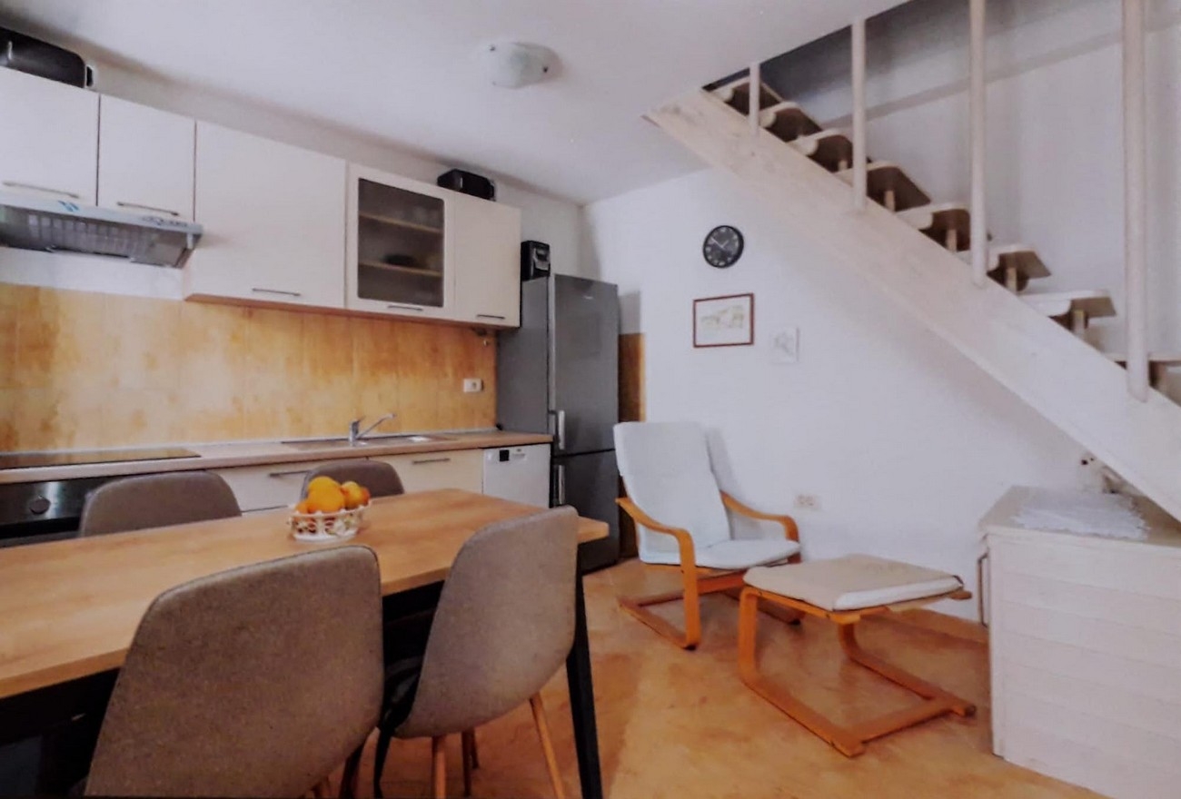 Two bedroom house with air-conditioning Maslinica, Šolta (K-23838)