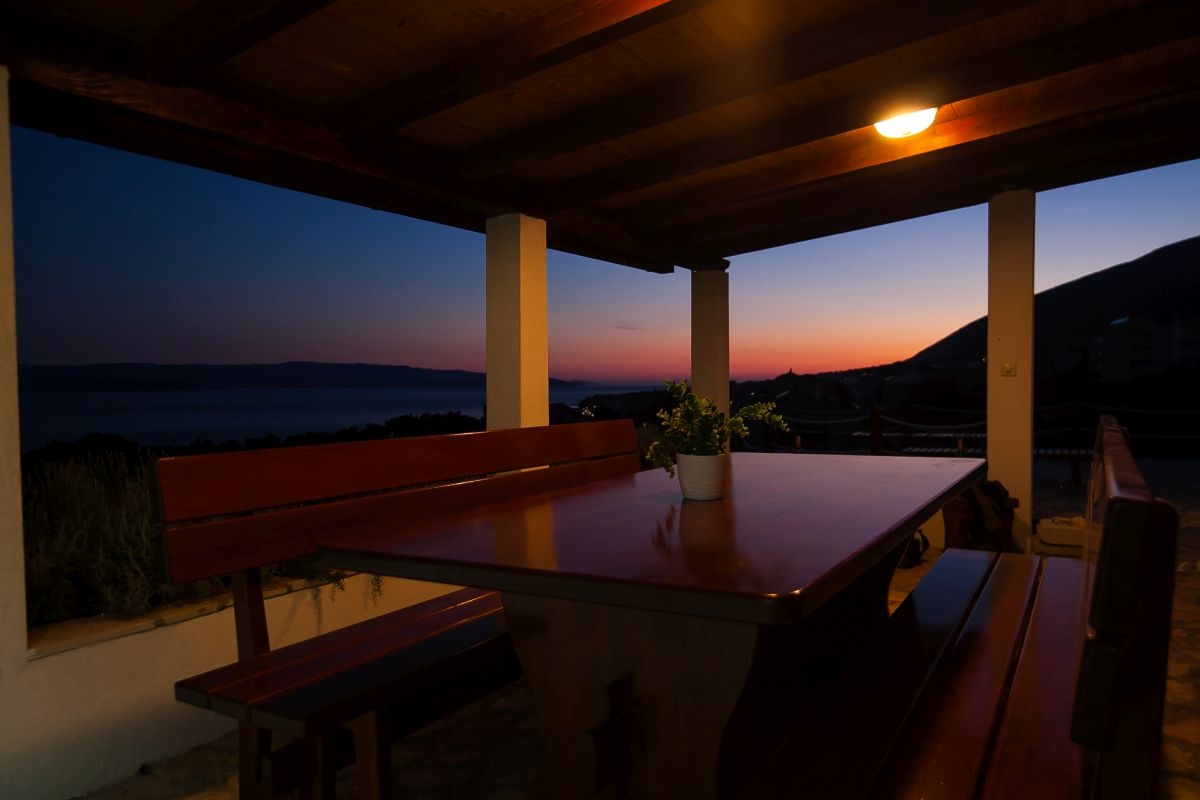 Two bedroom house with terrace and sea view Bol, Brač  K