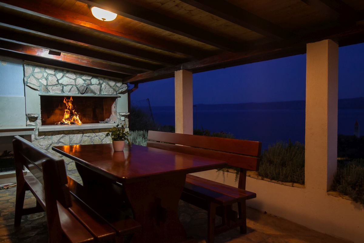 Two bedroom house with terrace and sea view Bol, Brač  K