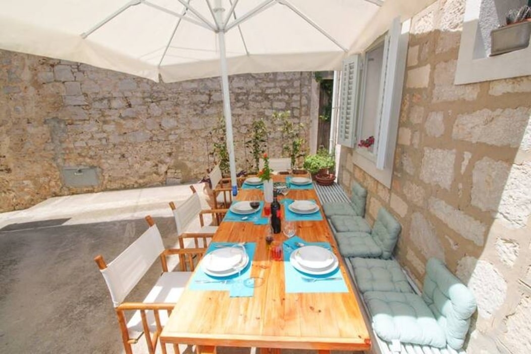 Three bedroom house with terrace Bol, Brač  K