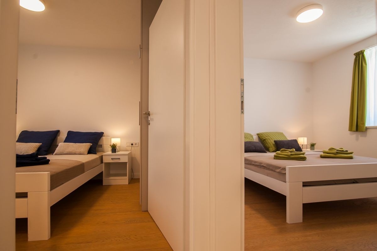 Three bedroom apartment with terrace and sea view Bol, Brač  A-a
