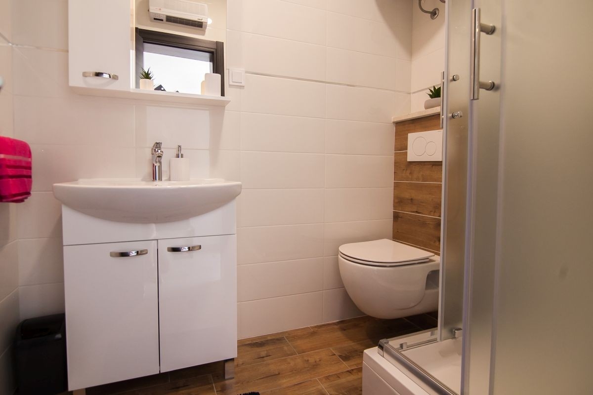 Two bedroom apartment with terrace Bol, Brač  A-a