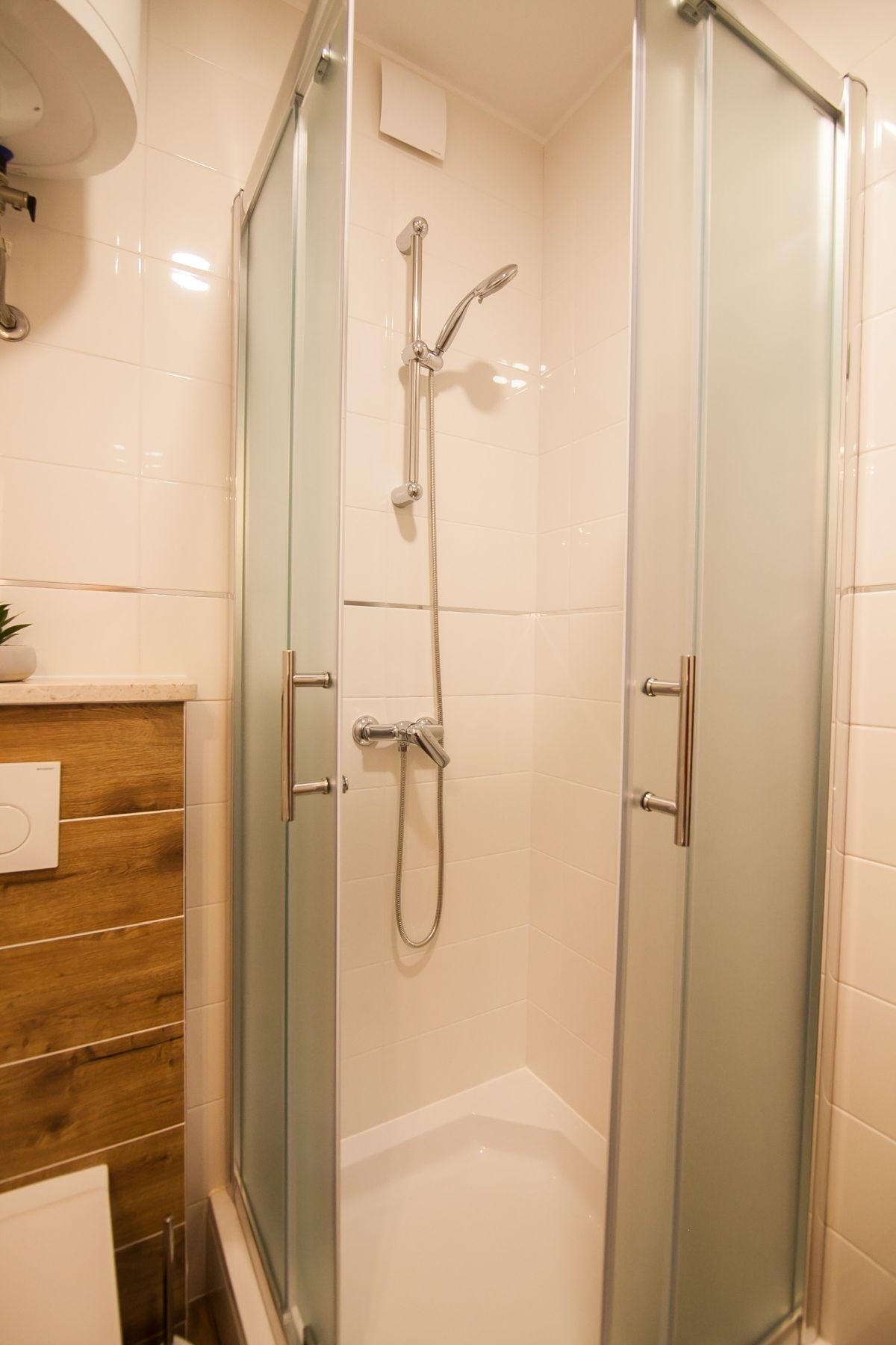 Two bedroom apartment with terrace Bol, Brač  A-a