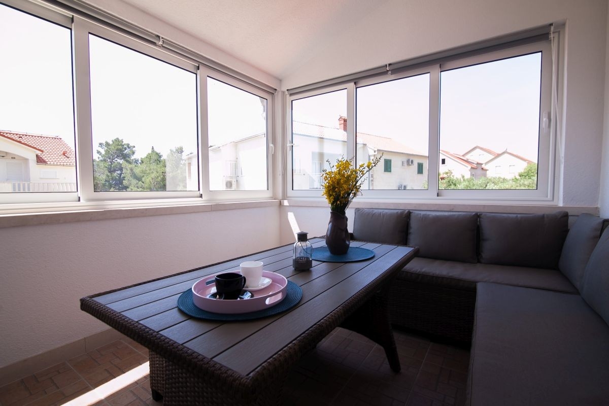 Two bedroom apartment with terrace Bol, Brač  A-a